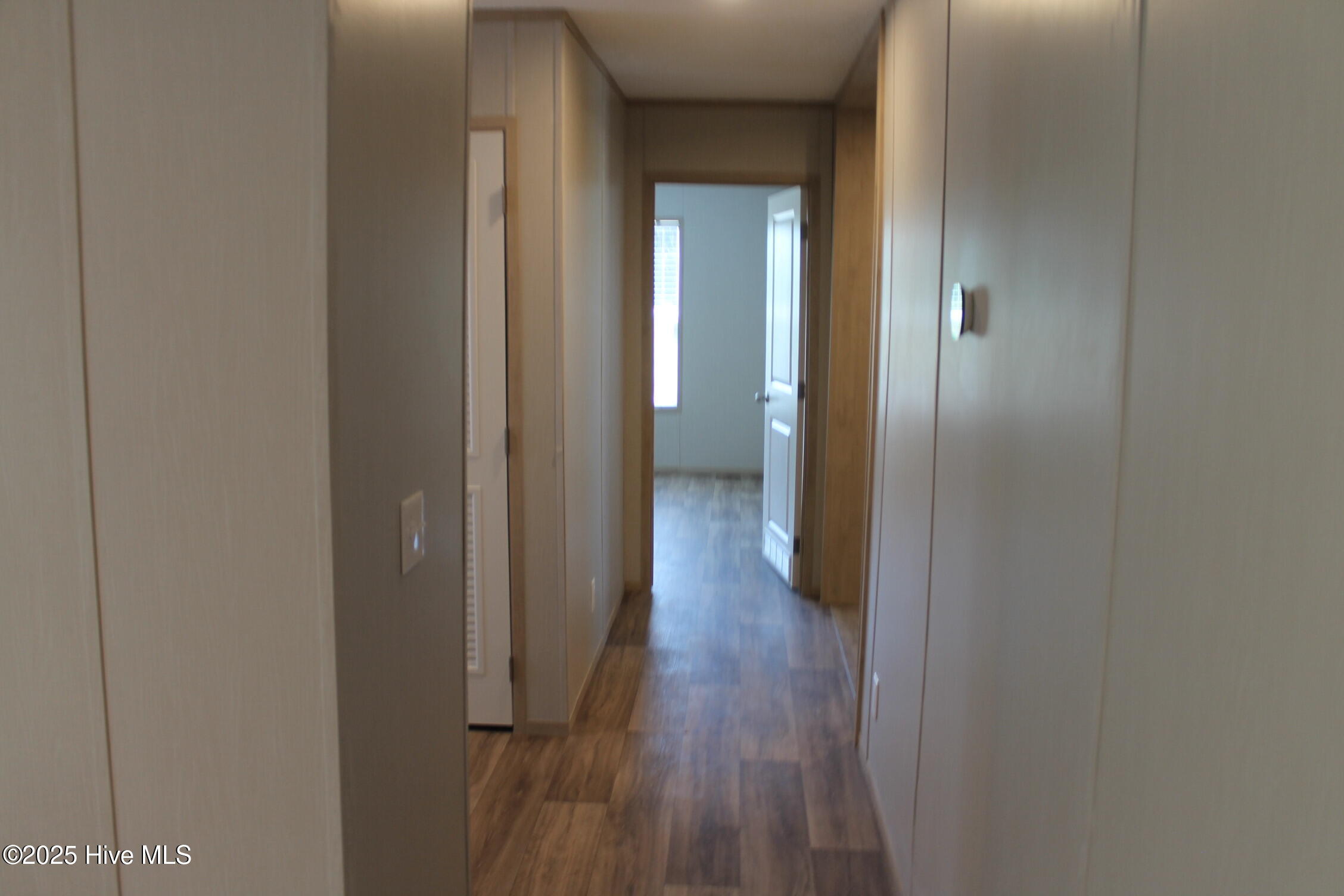 100528403 | Photo 39