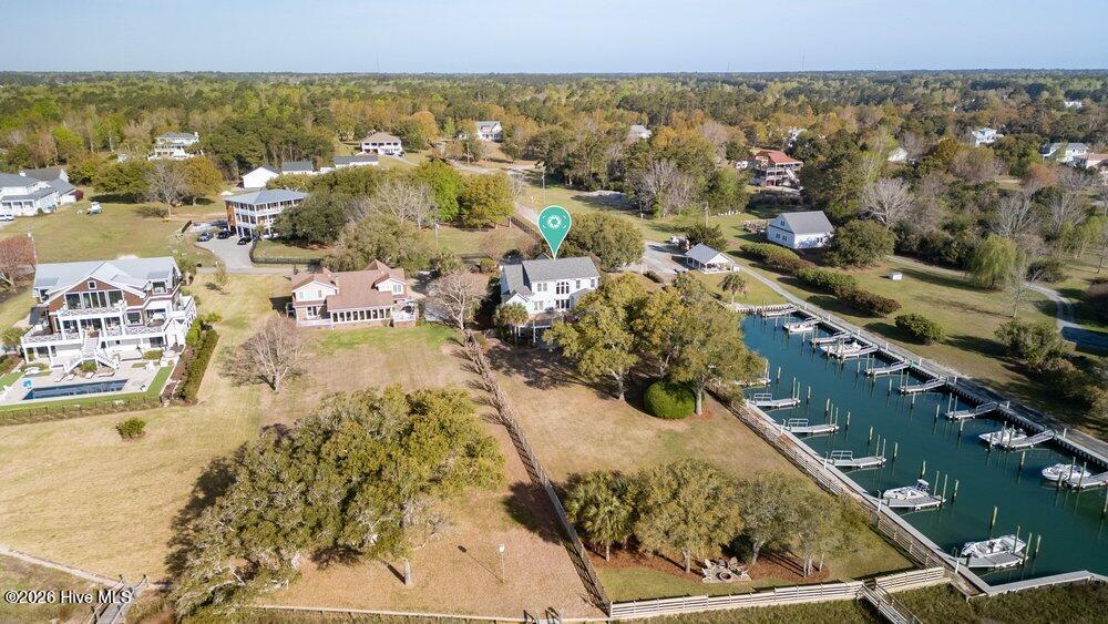 100563942 | Photo 63