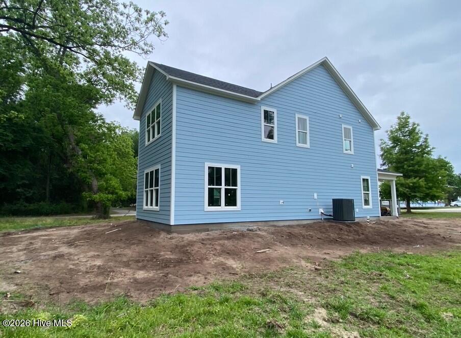 100570636 | Photo 32