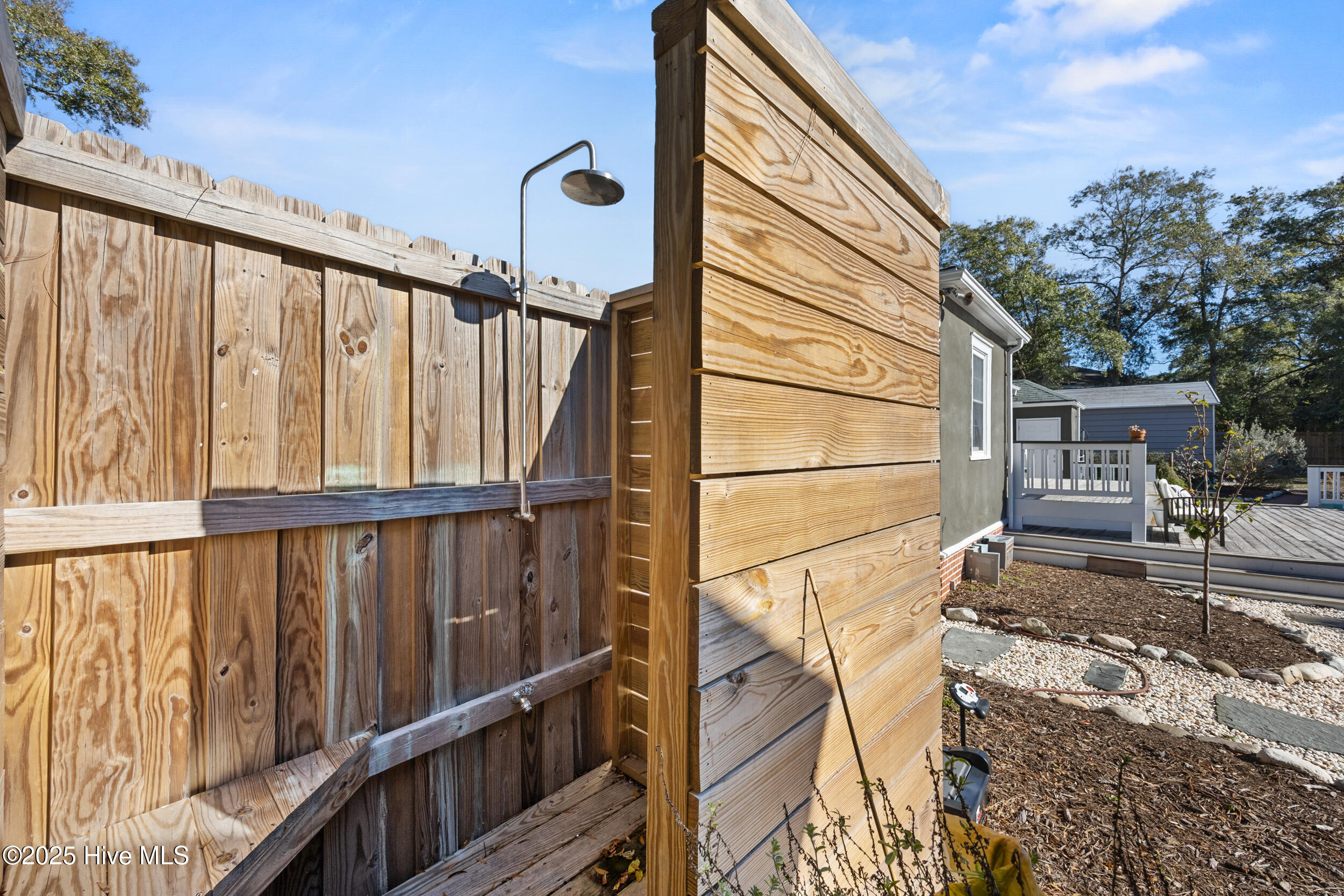 100544713 | Photo 55