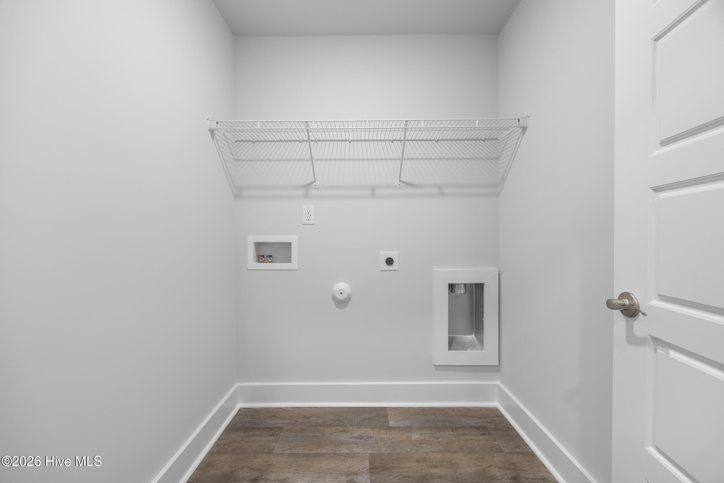 100563426 | Photo 16