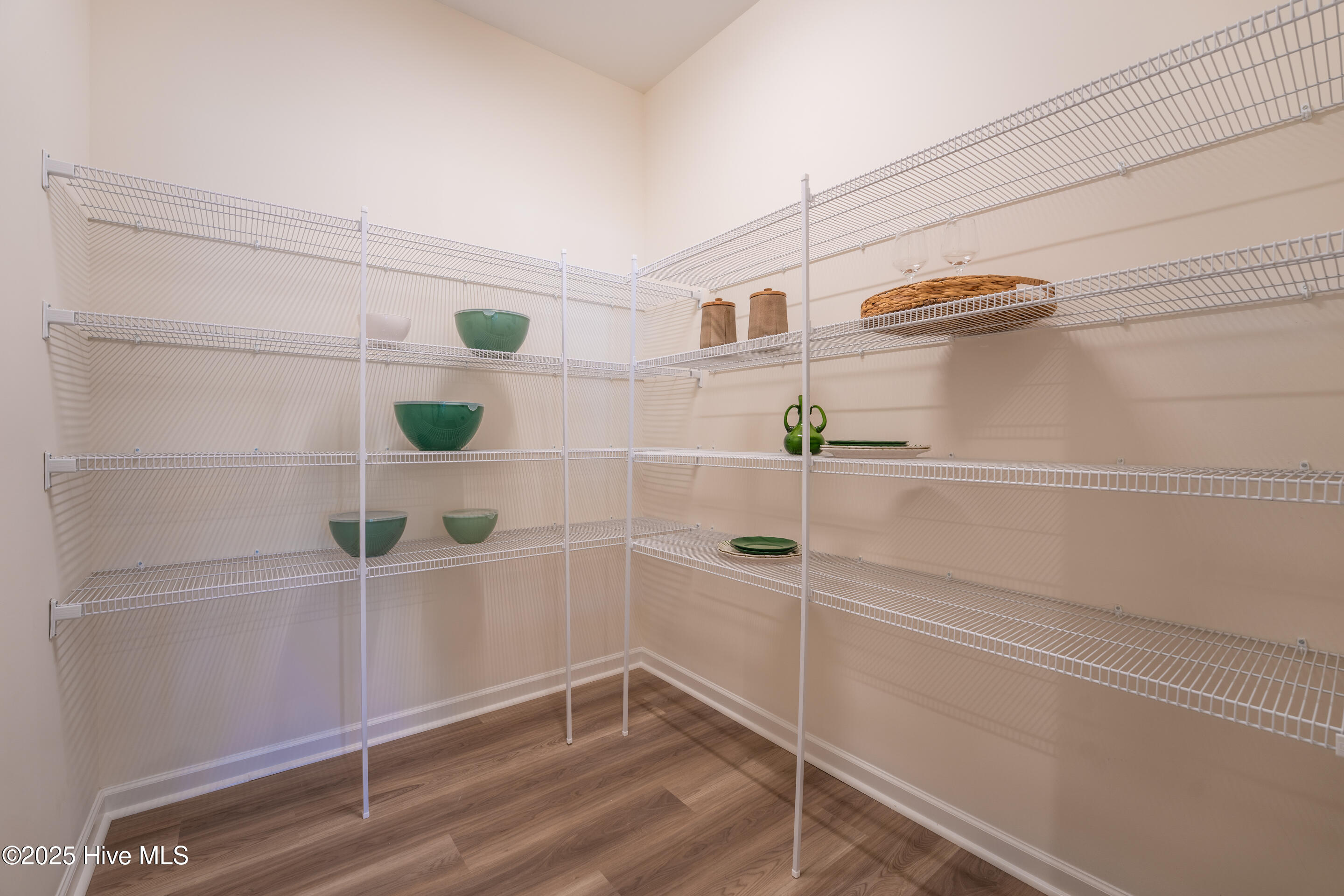 10 HHHunt Homes Maxwell - Kitchen Pantry