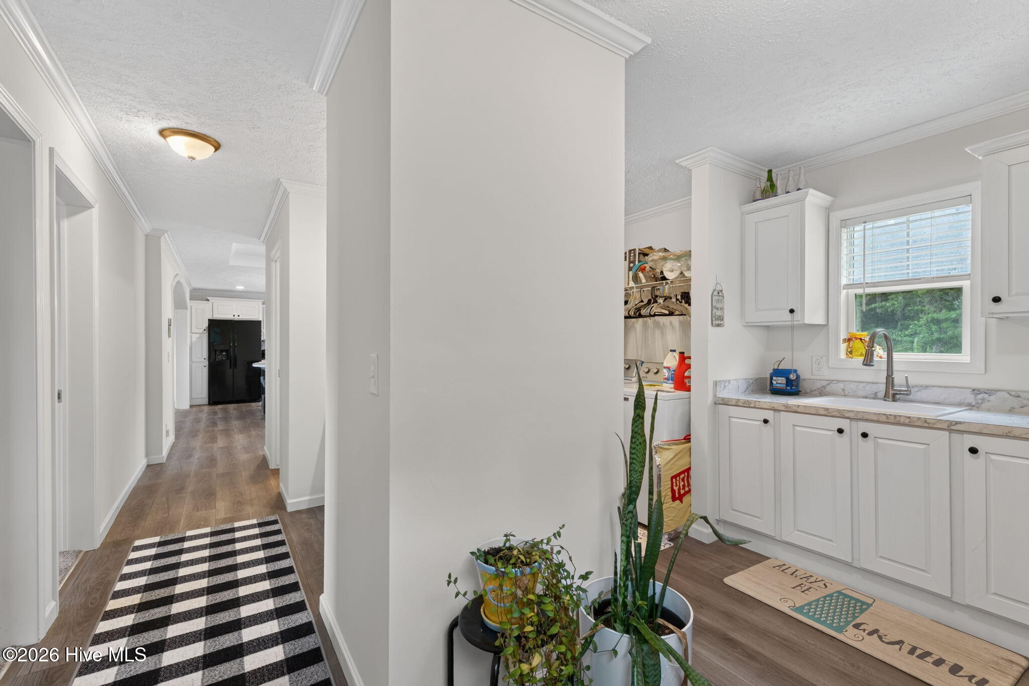 Side entrance/ Mudroom