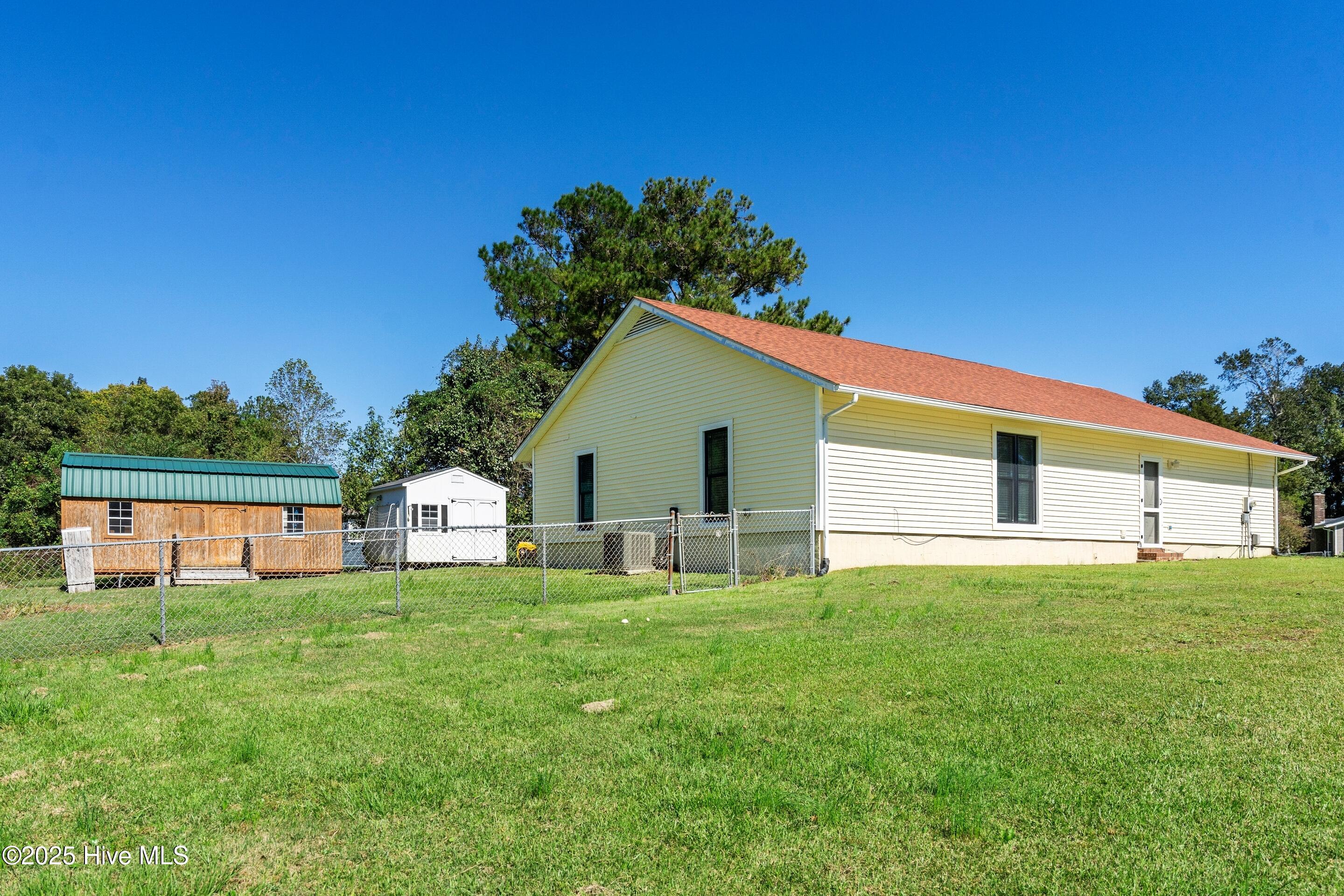 100537025 | Photo 21