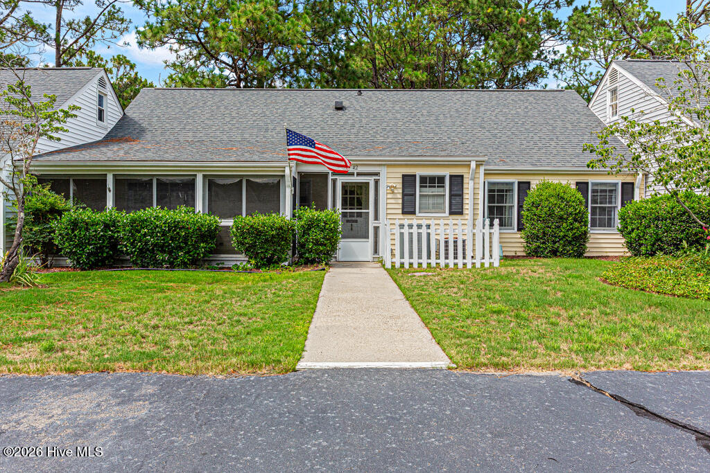 Photo 2 of Townhouse for sale at 42 Village Green Cir, Southern Pines, NC 28387 | MLS# 100591112 | Listing updated on 2026-09-01