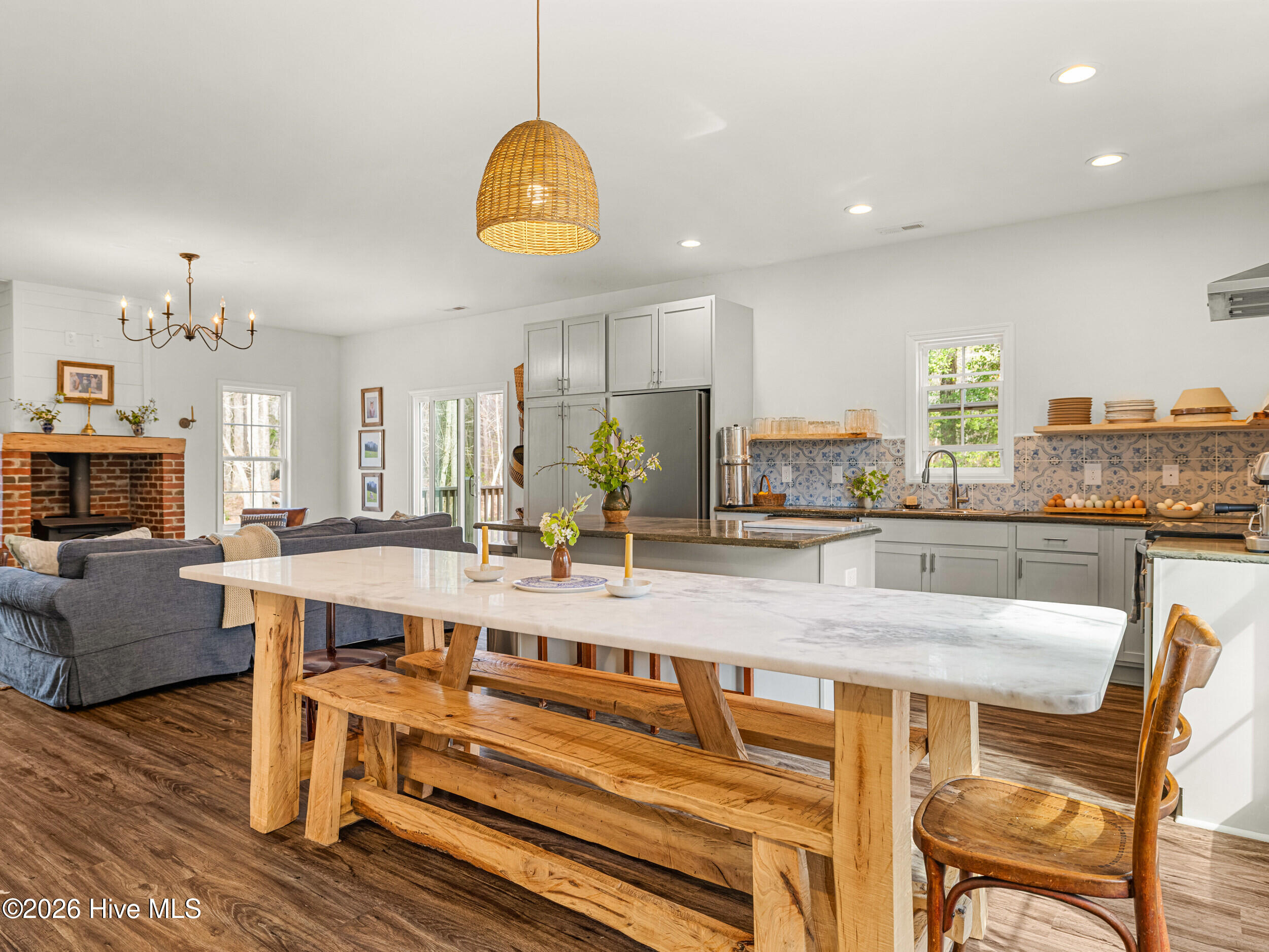 100558735 | Photo 10