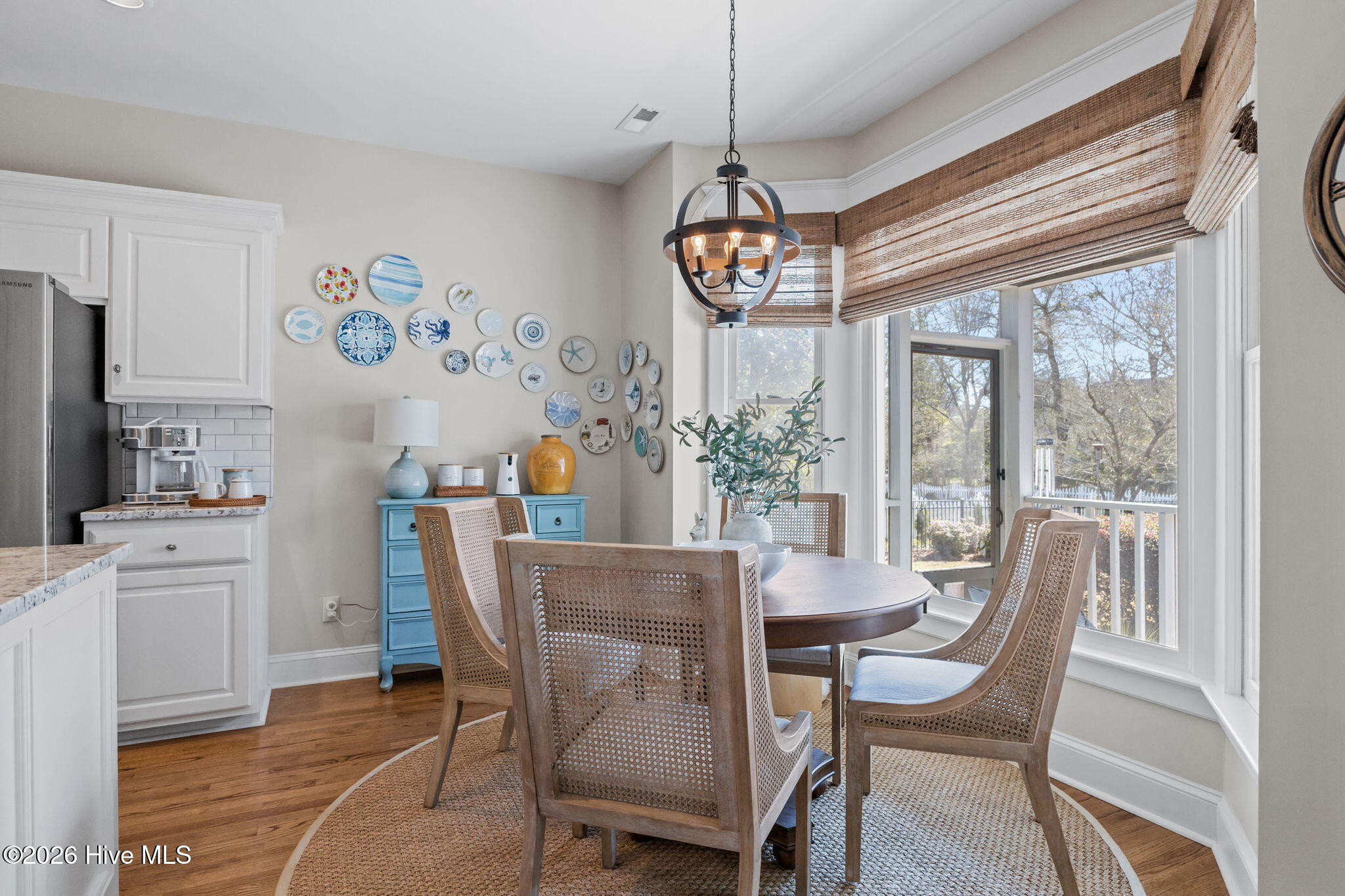 100564059 | Photo 24