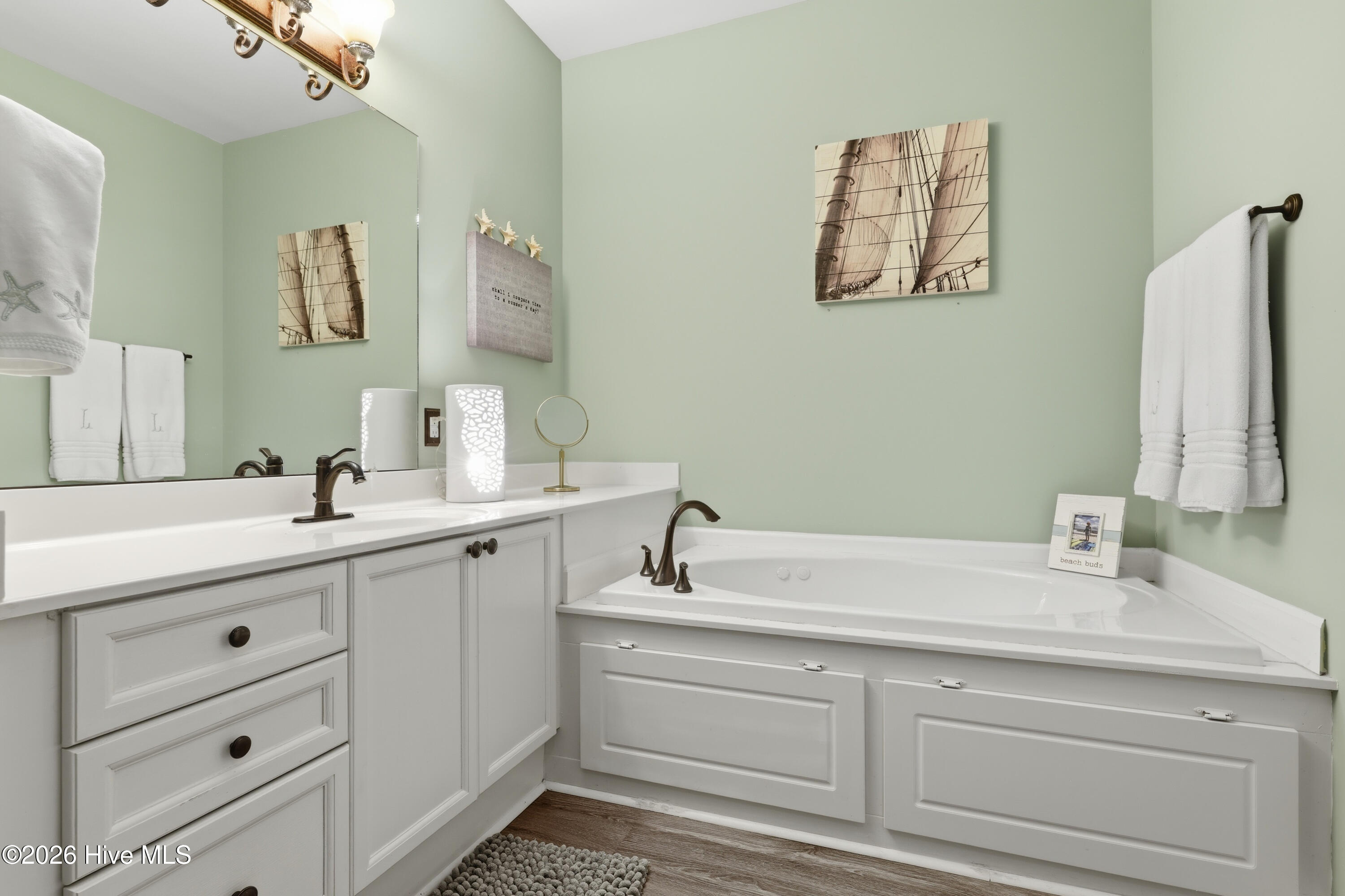 100557540 | Photo 27