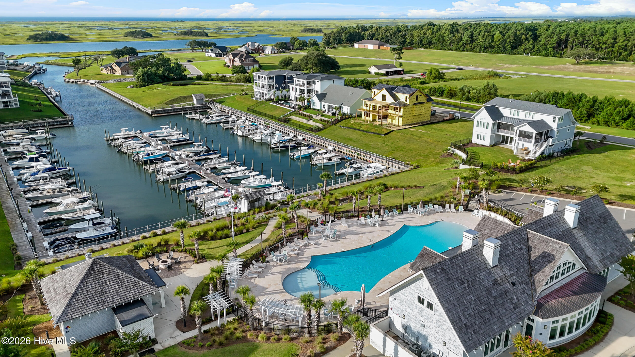 100555433 | Photo 76