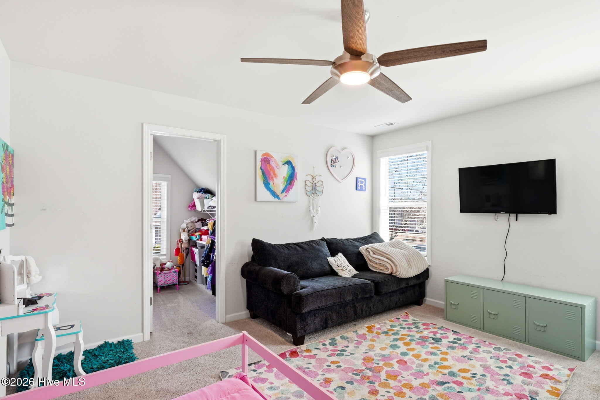 100559048 | Photo 26