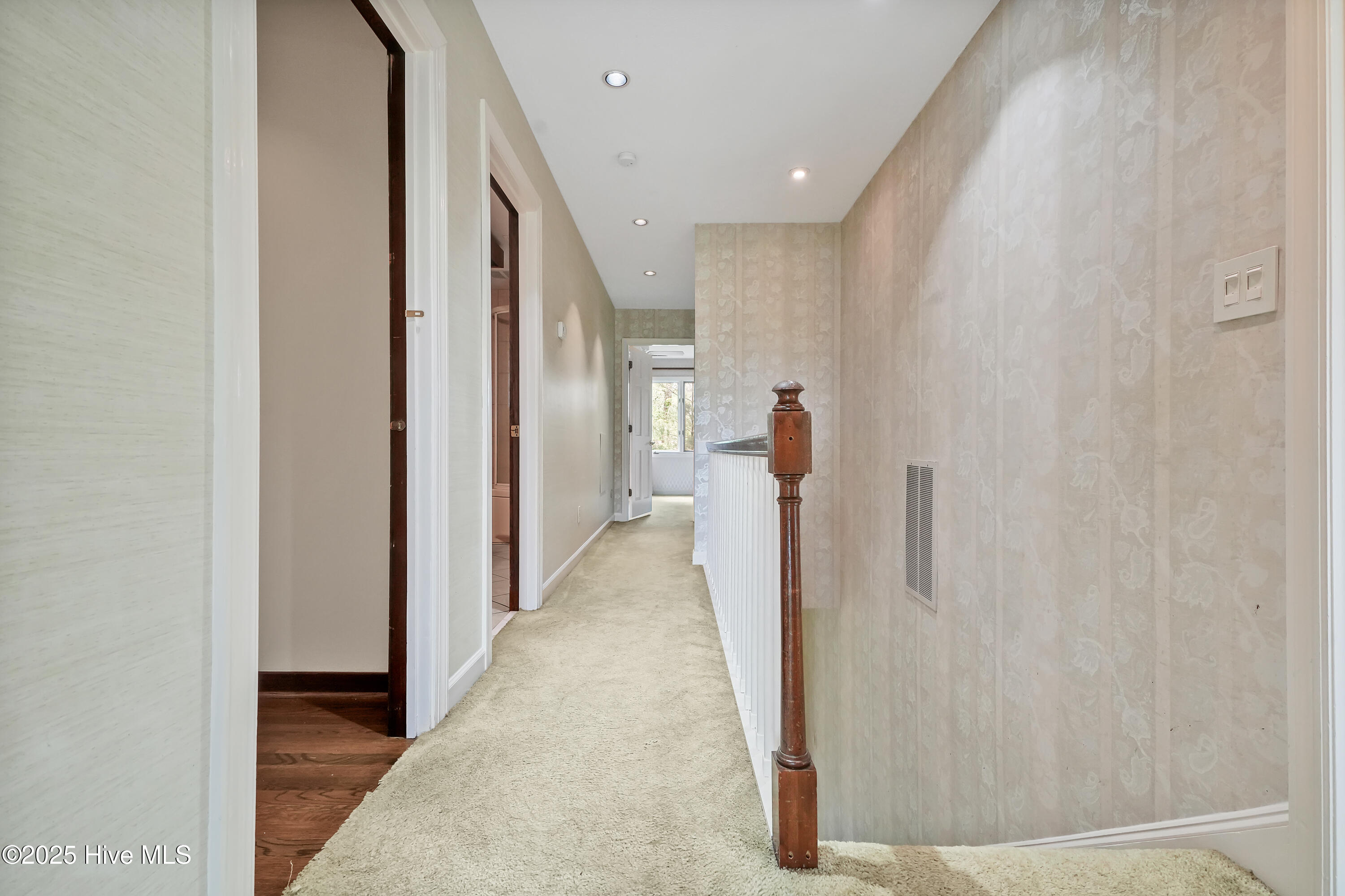 906RobertELeeDrive-33