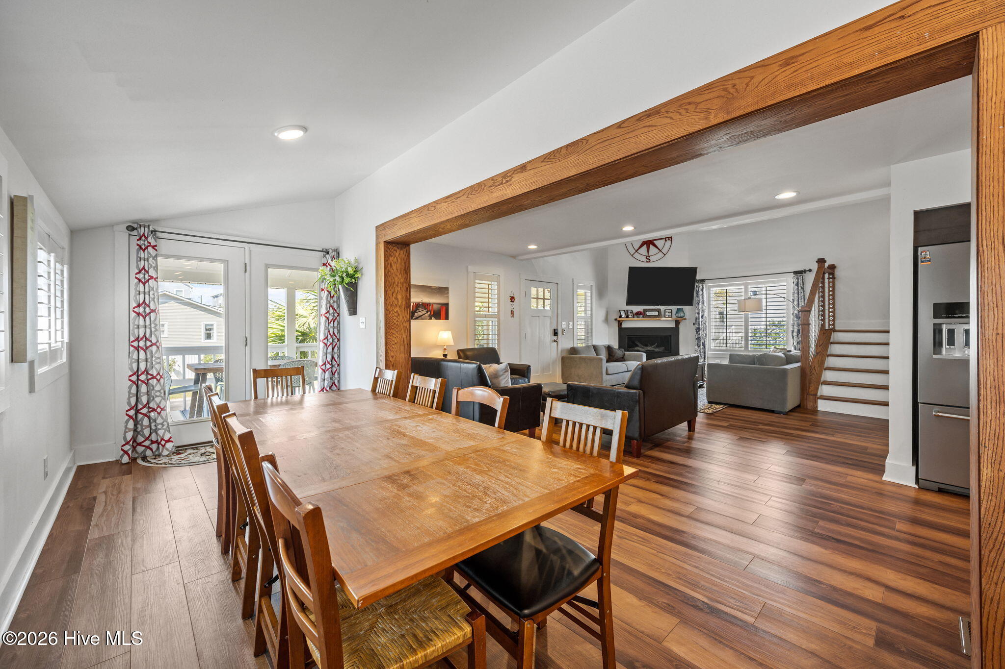 100569137 | Photo 29