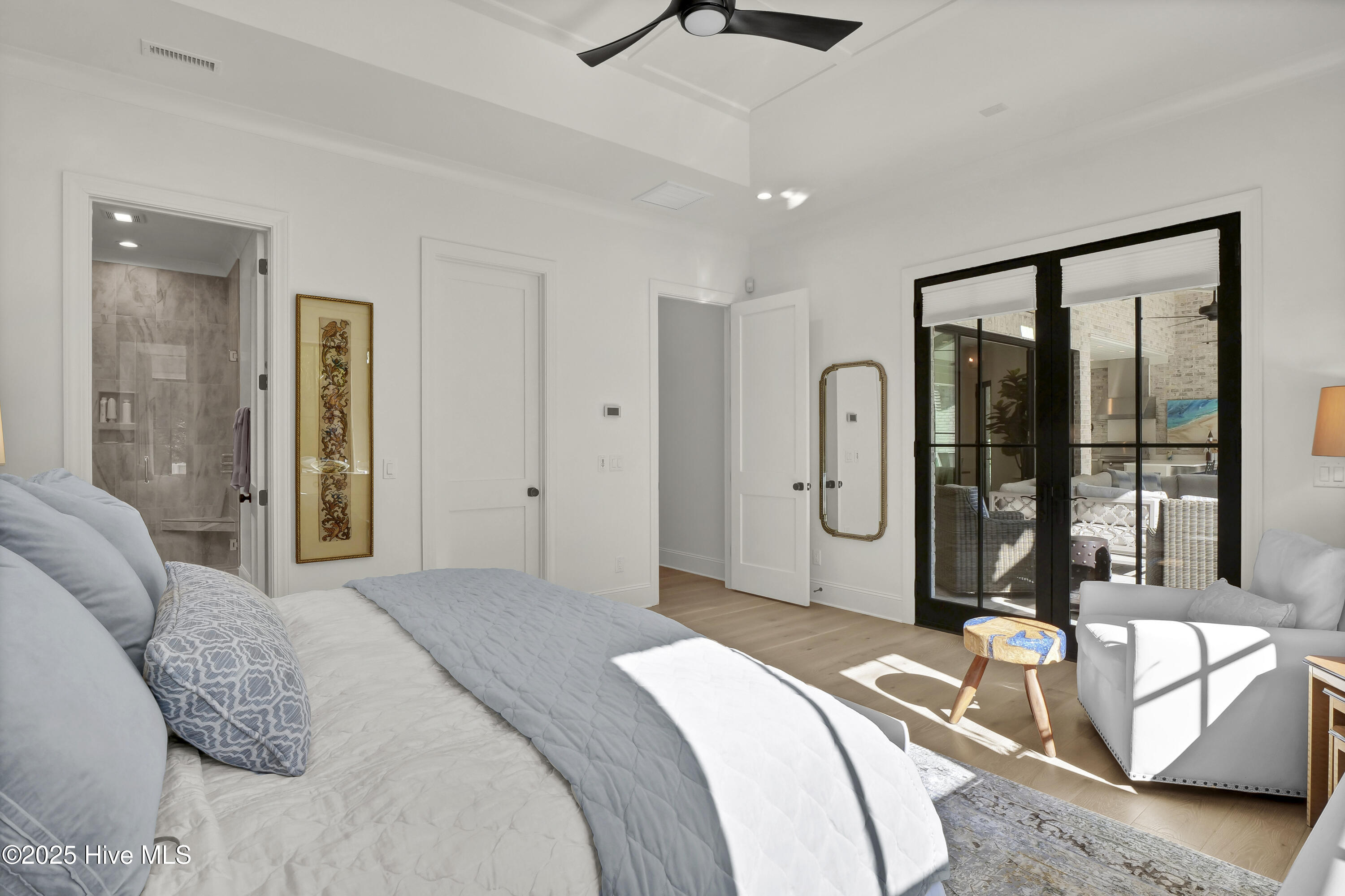 100532496 | Photo 39