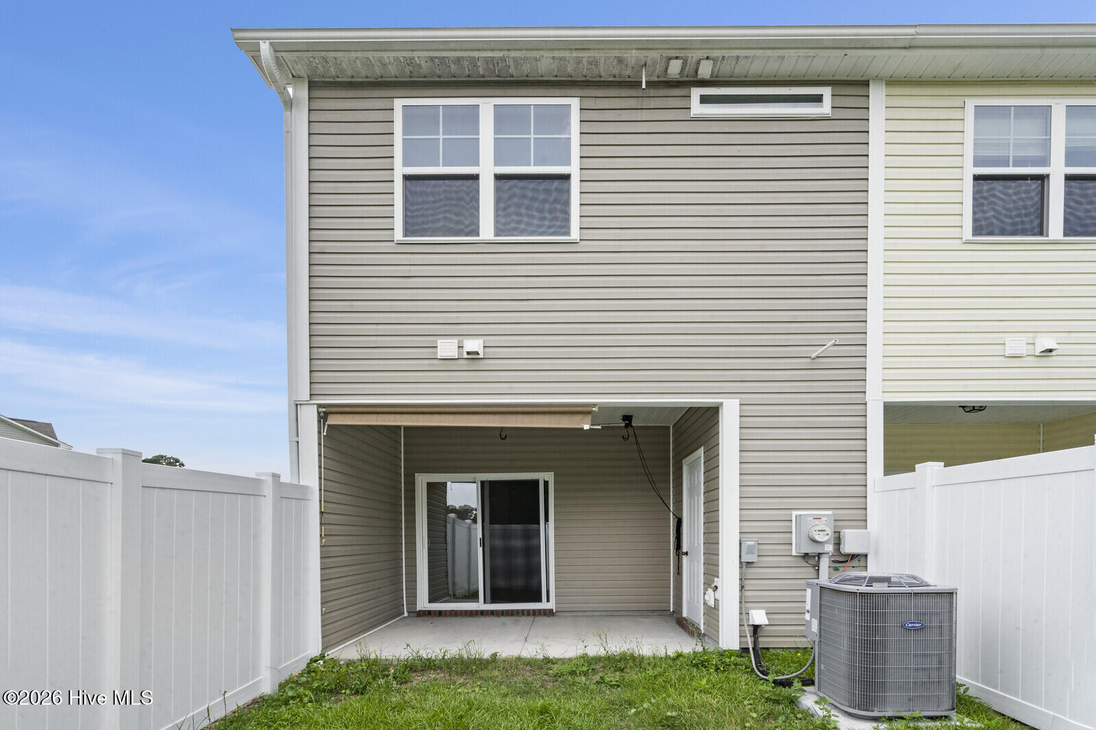 100562999 | Photo 14