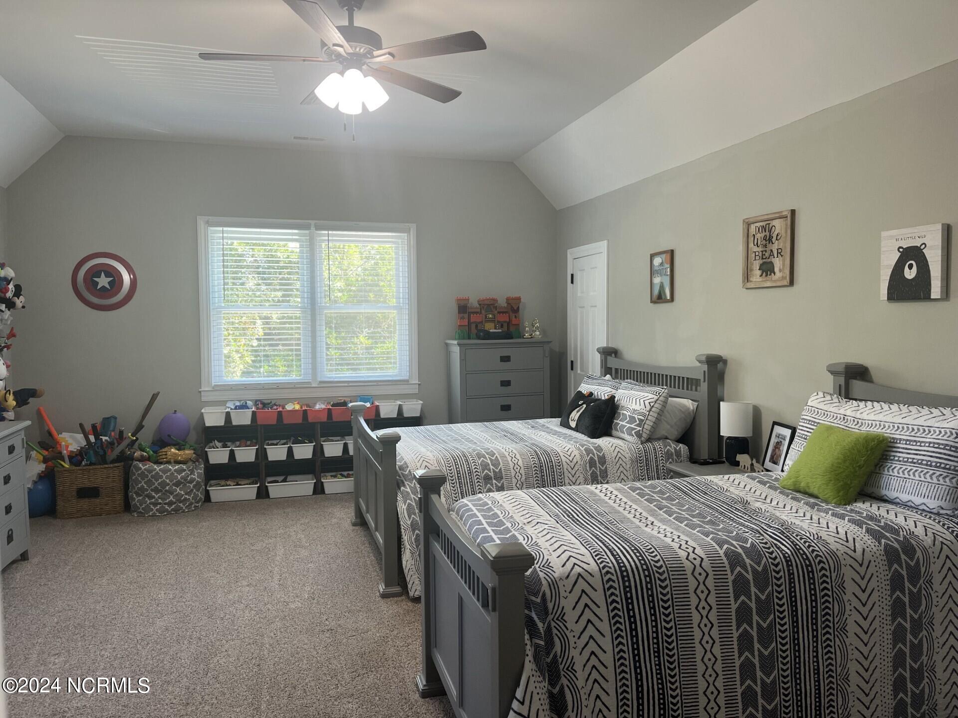 100463313 | Photo 31