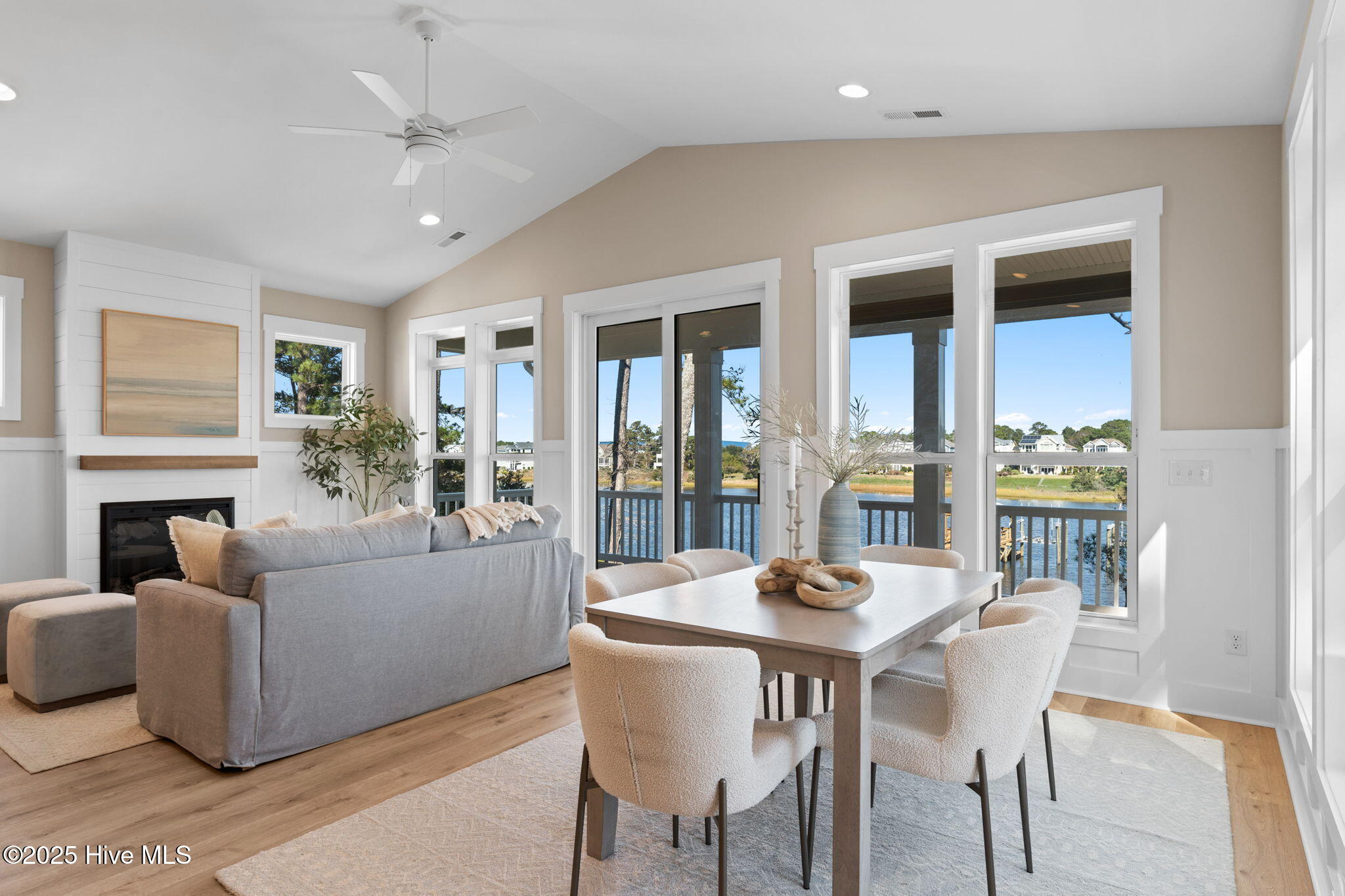 100485023 | Photo 23