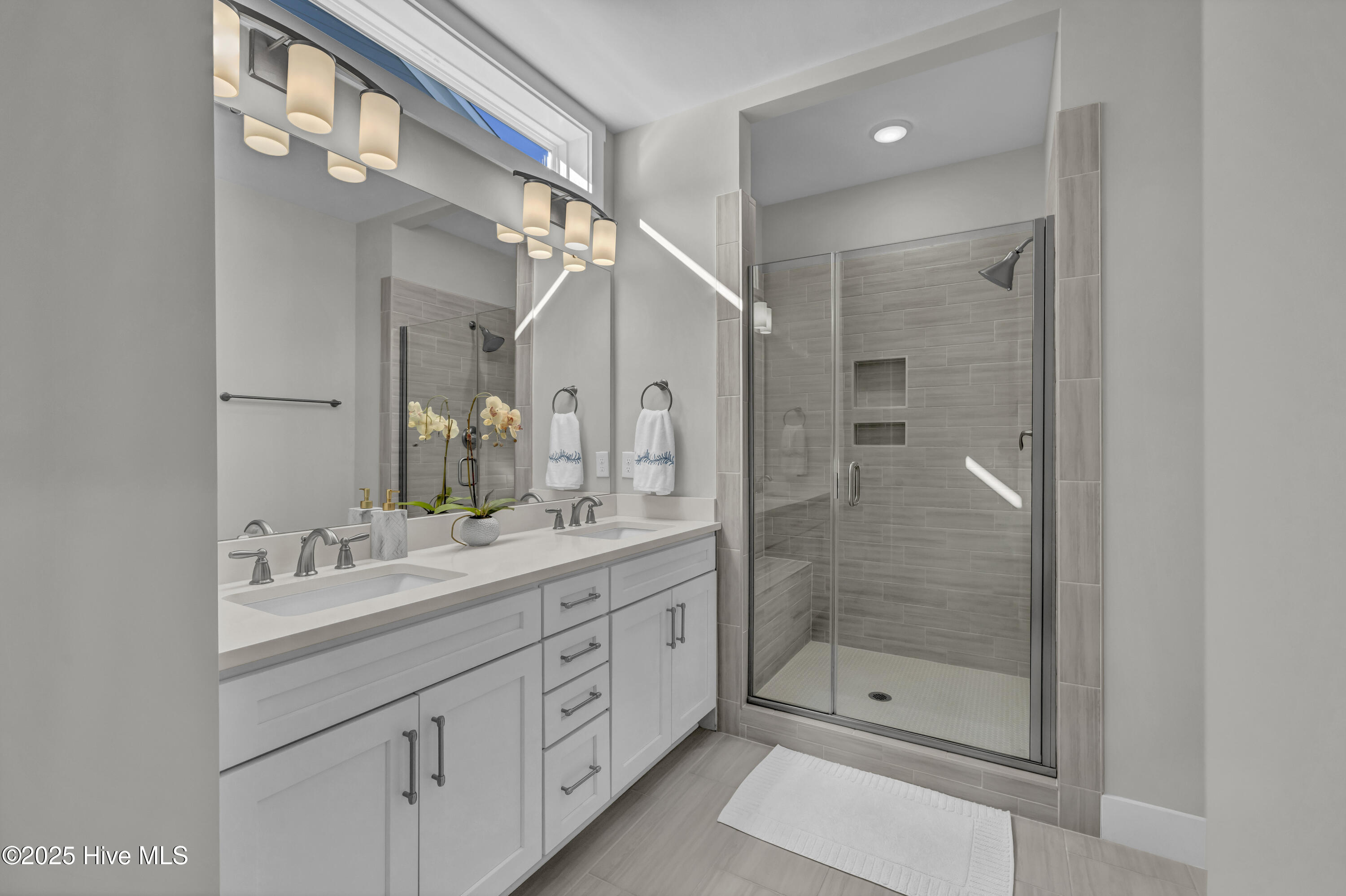 100541296 | Photo 19