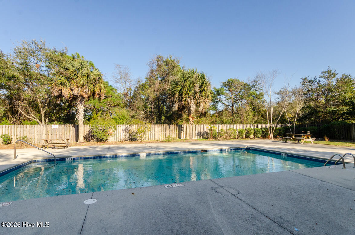 100558160 | Photo 24