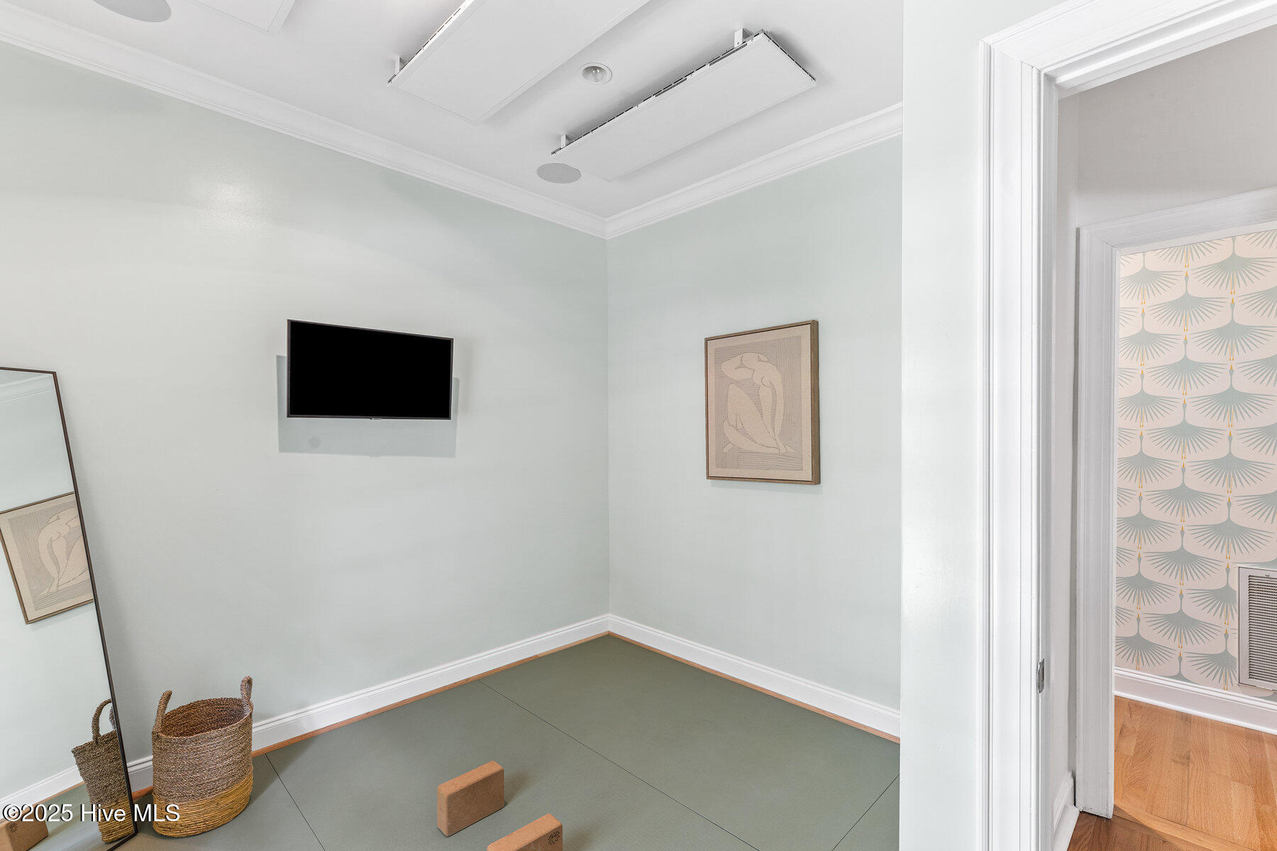 100489617 | Photo 19