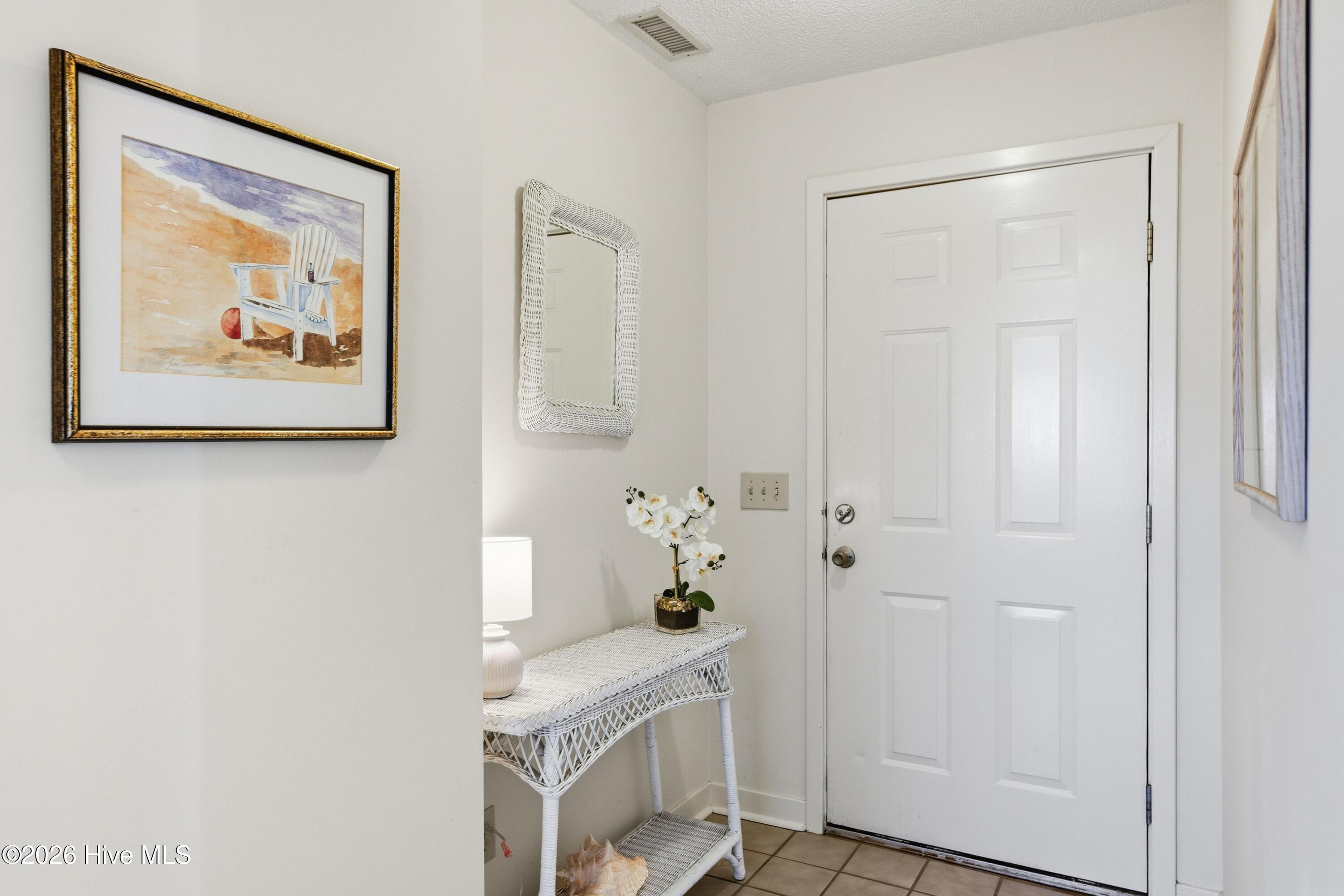 100549677 | Photo 11