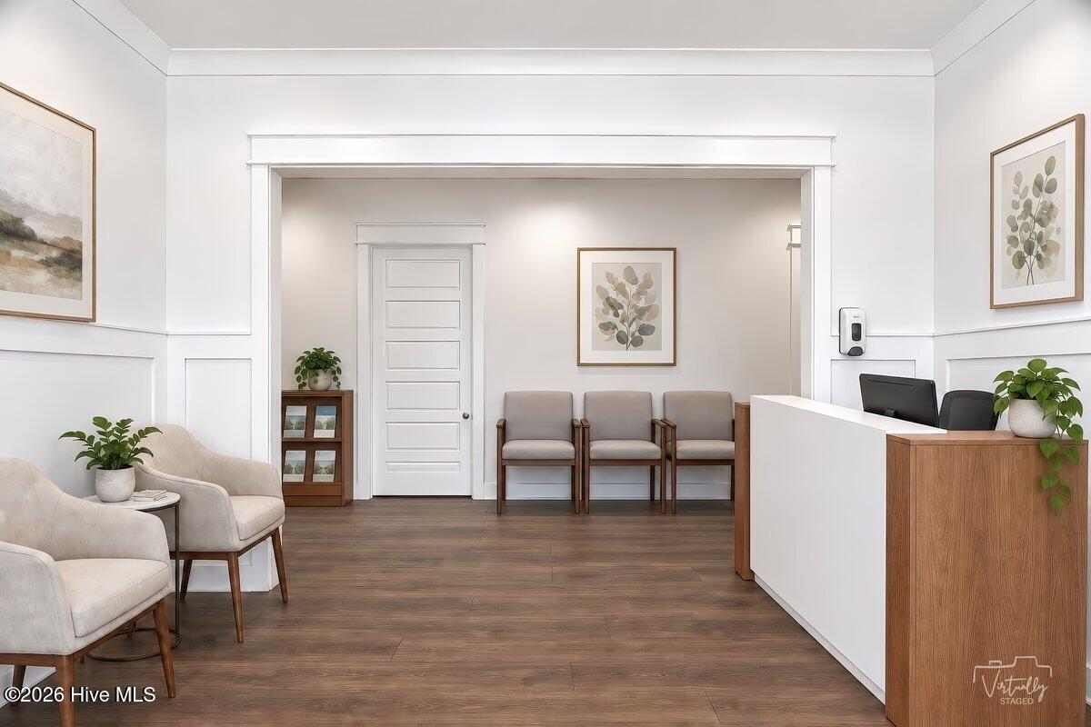 Entrance virtually staged