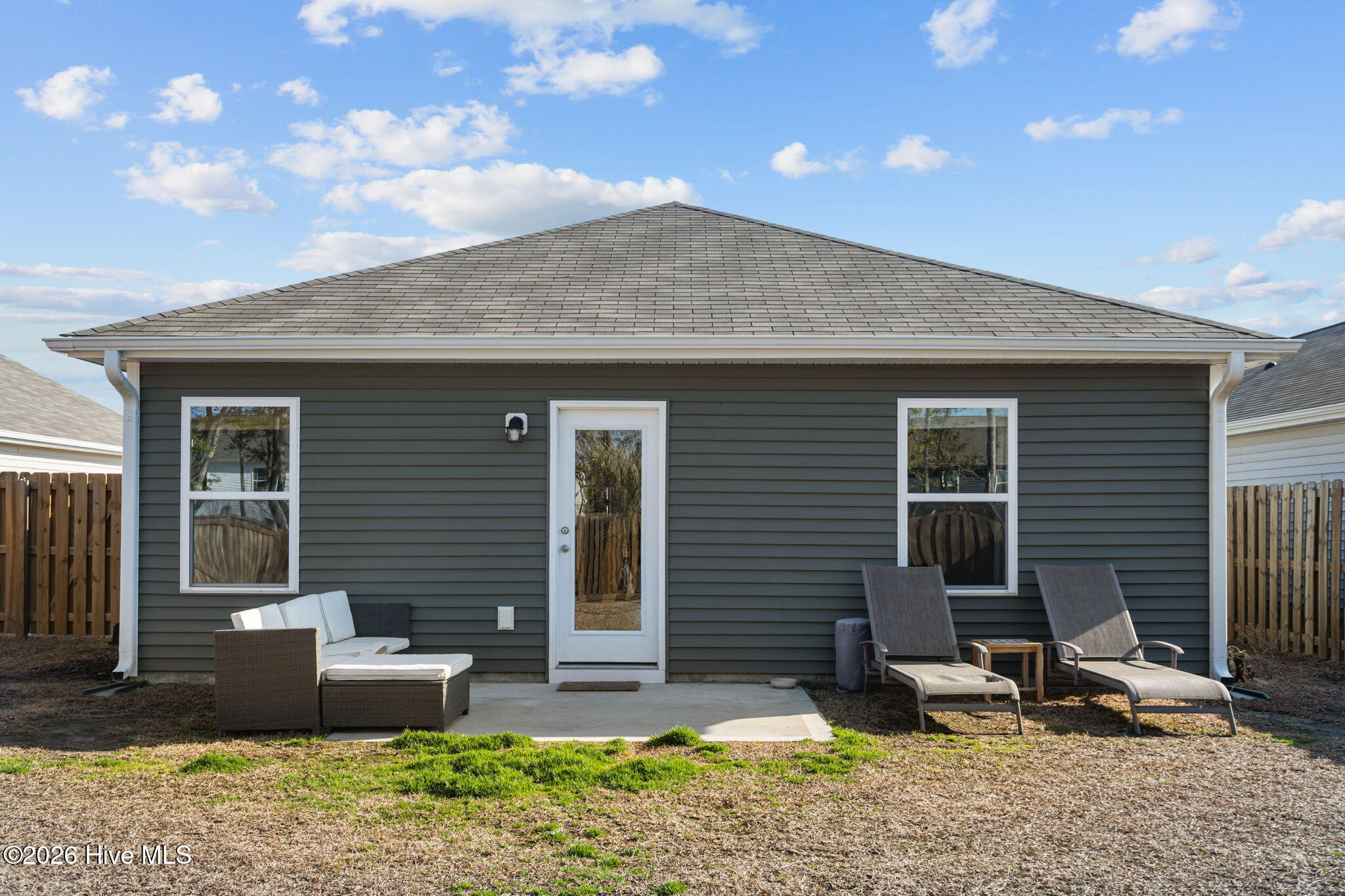 100557335 | Photo 36