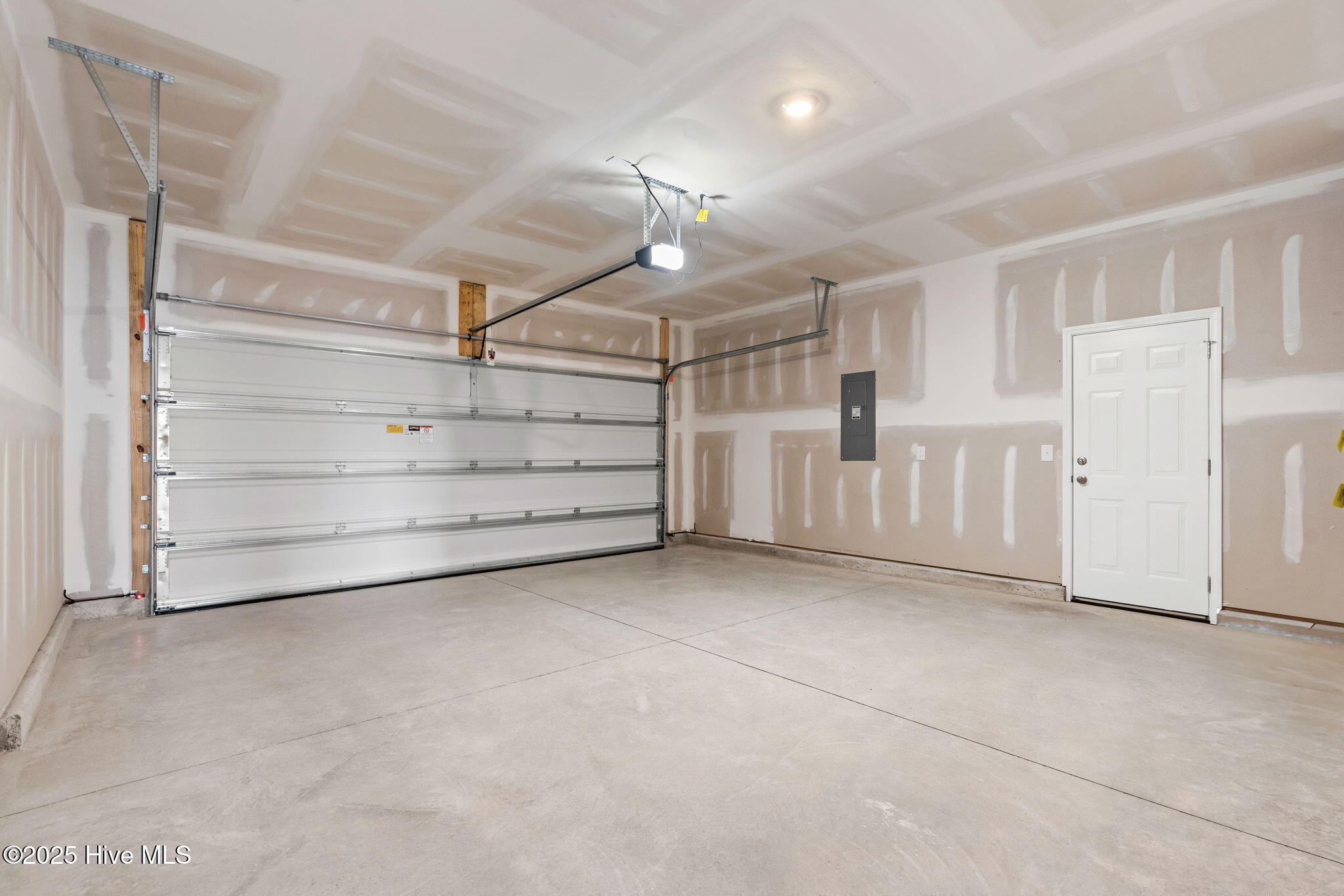 100546764 | Photo 27