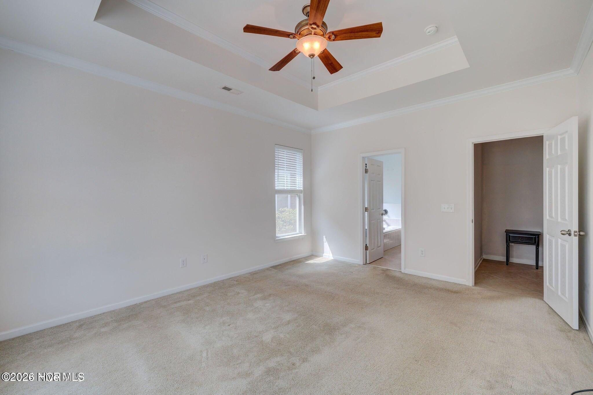 100549194 | Photo 23