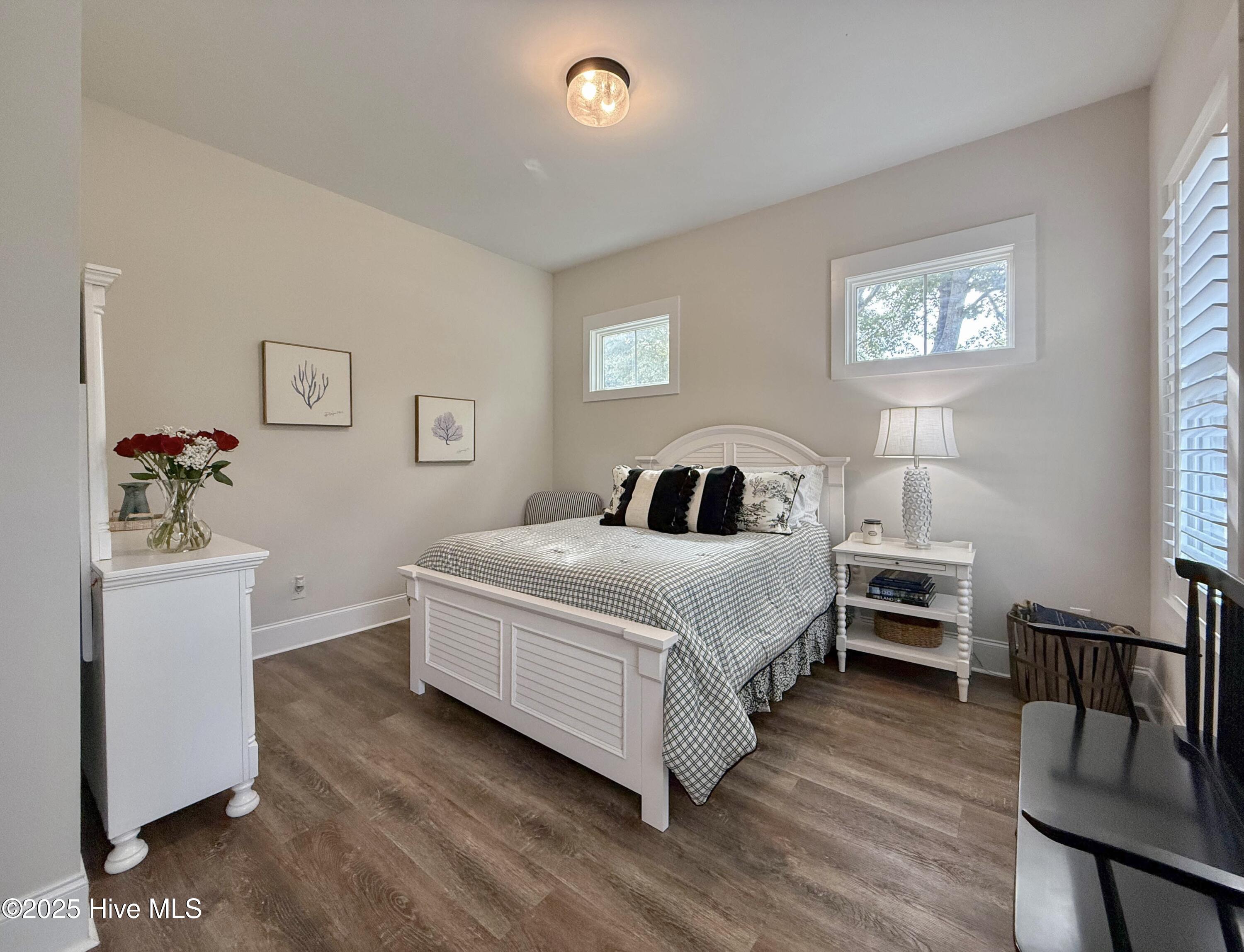 100556308 | Photo 47