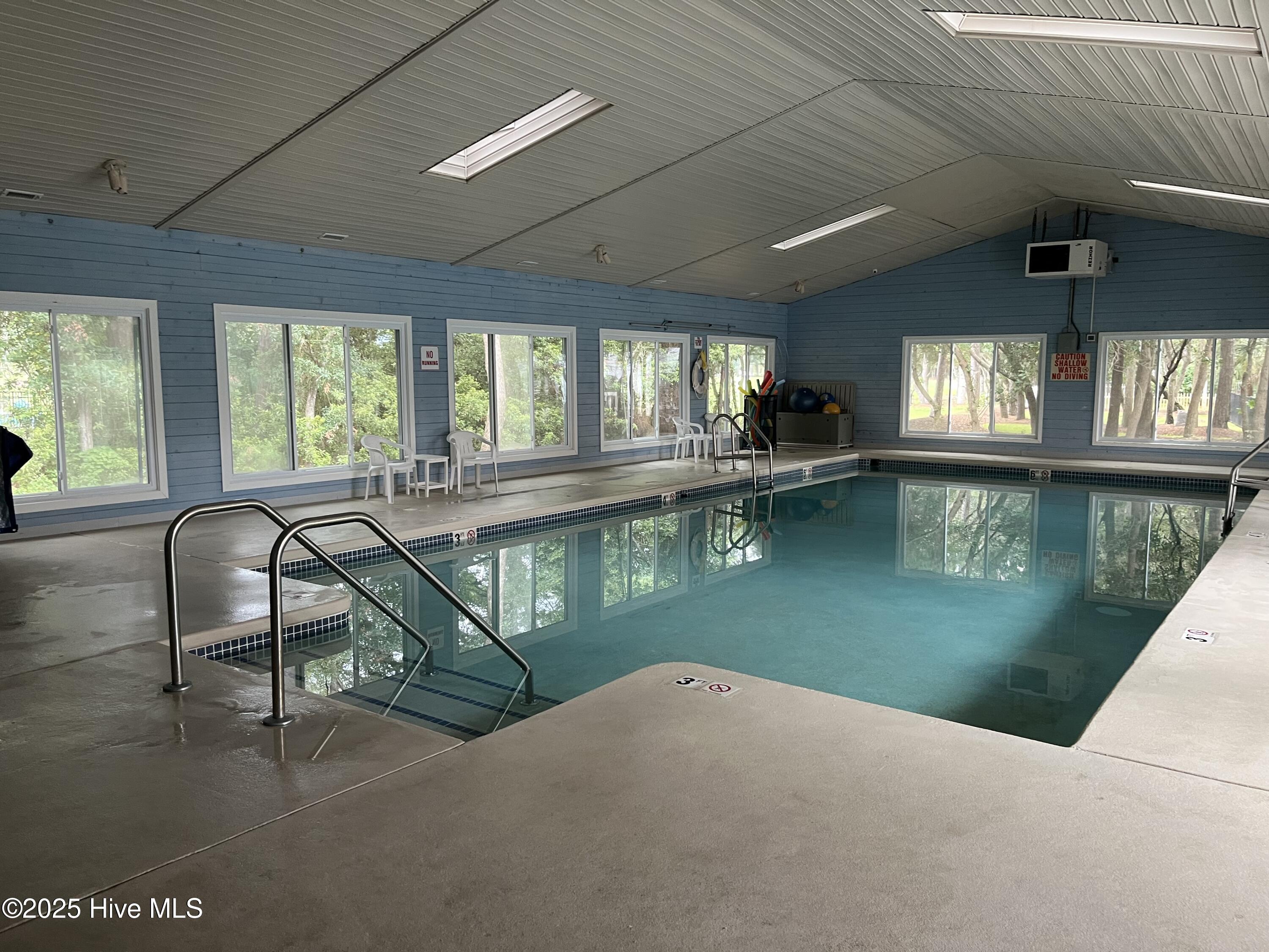 100513257 | Photo 73