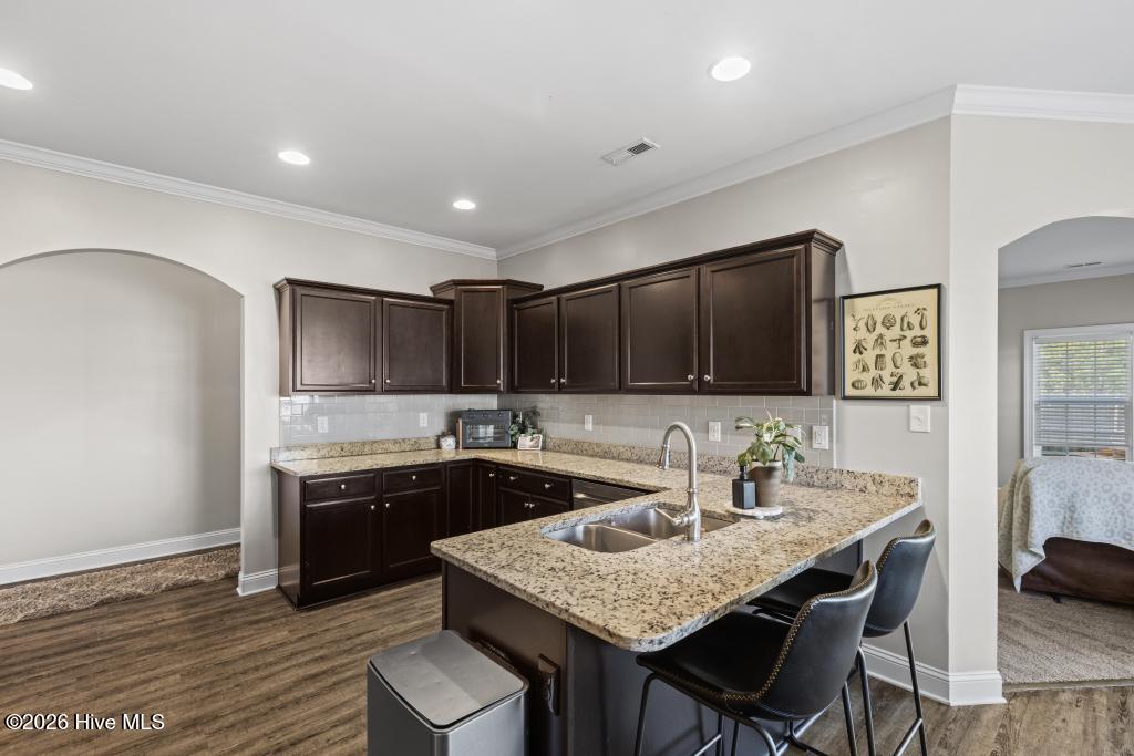 100562207 | Photo 12