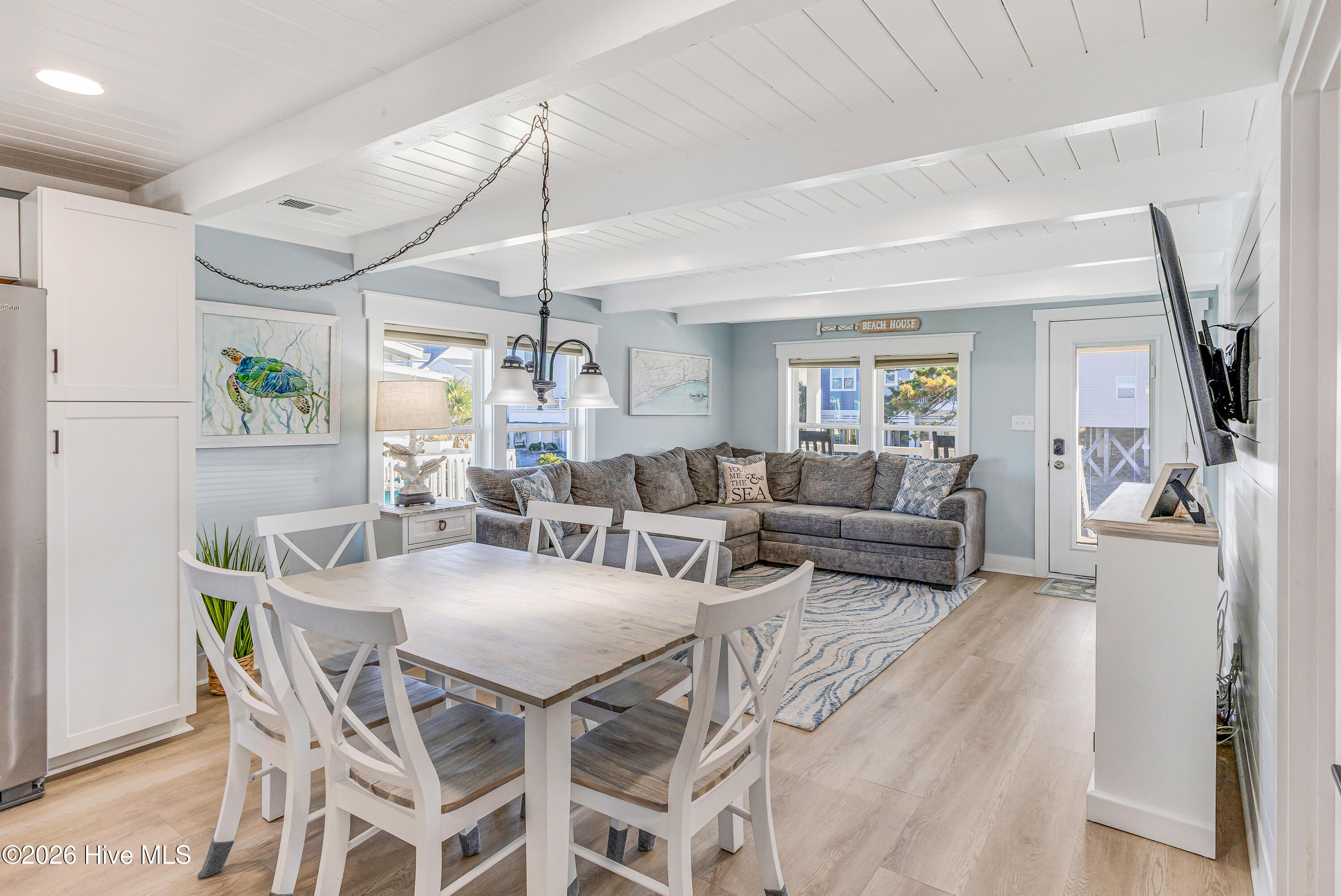 100547923 | Photo 14