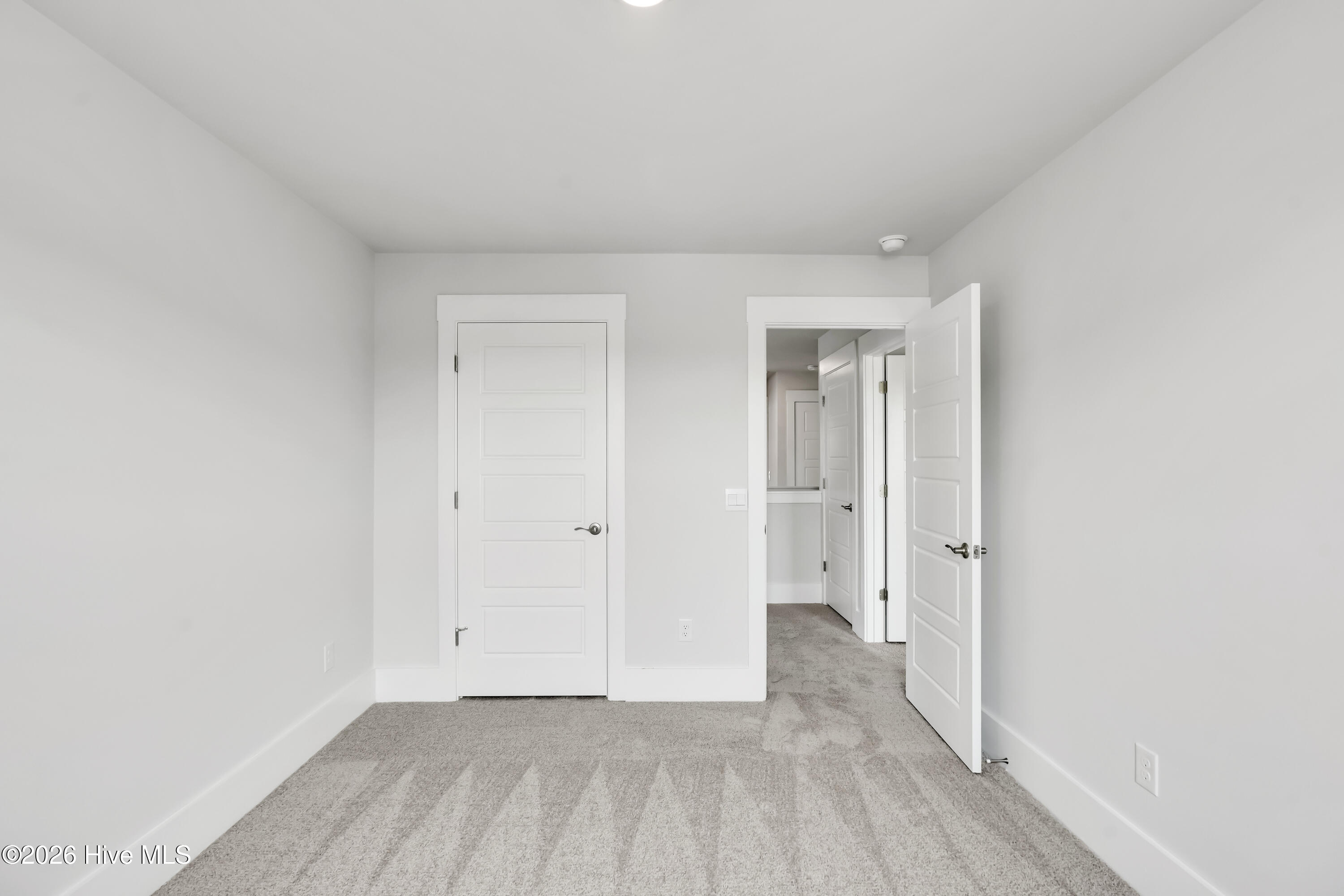 100544659 | Photo 21