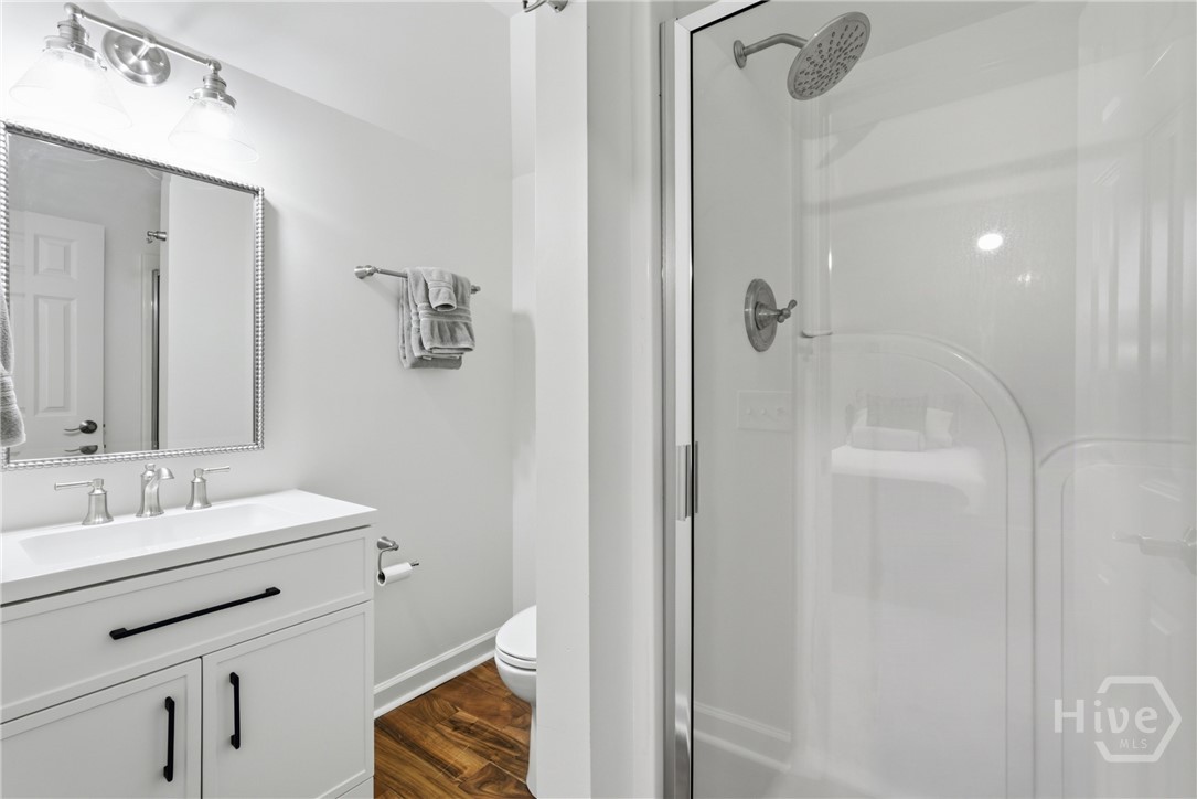 Full bath off bonus room