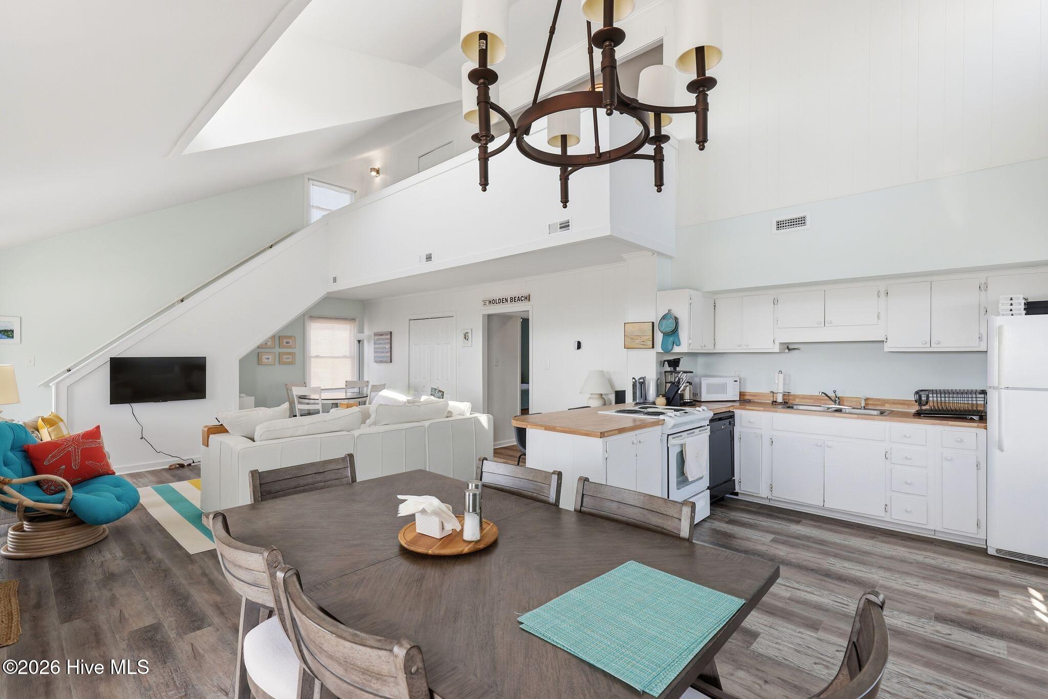 100558178 | Photo 20