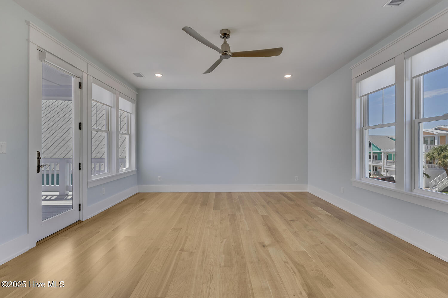 100537523 | Photo 17