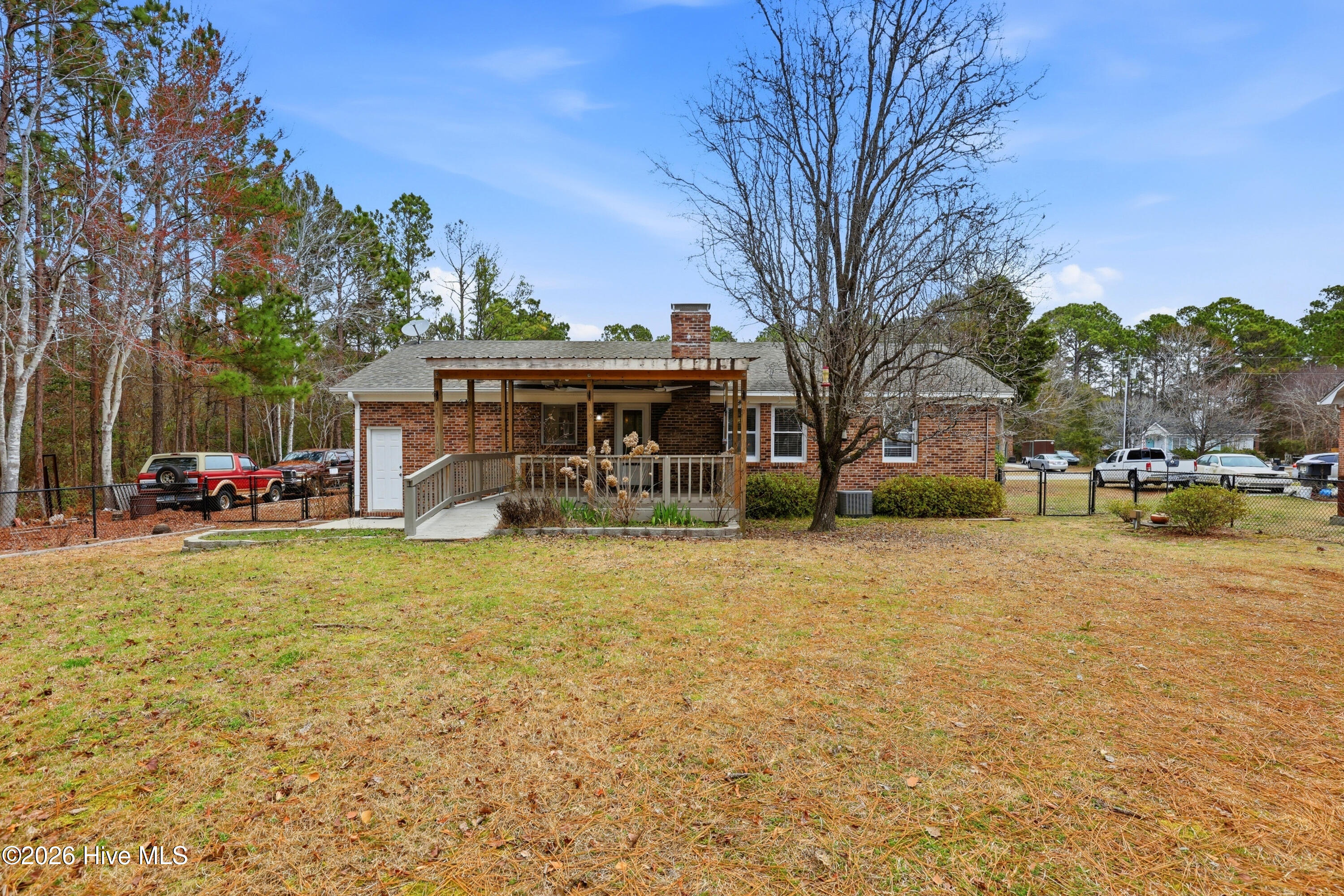 100553315 | Photo 30