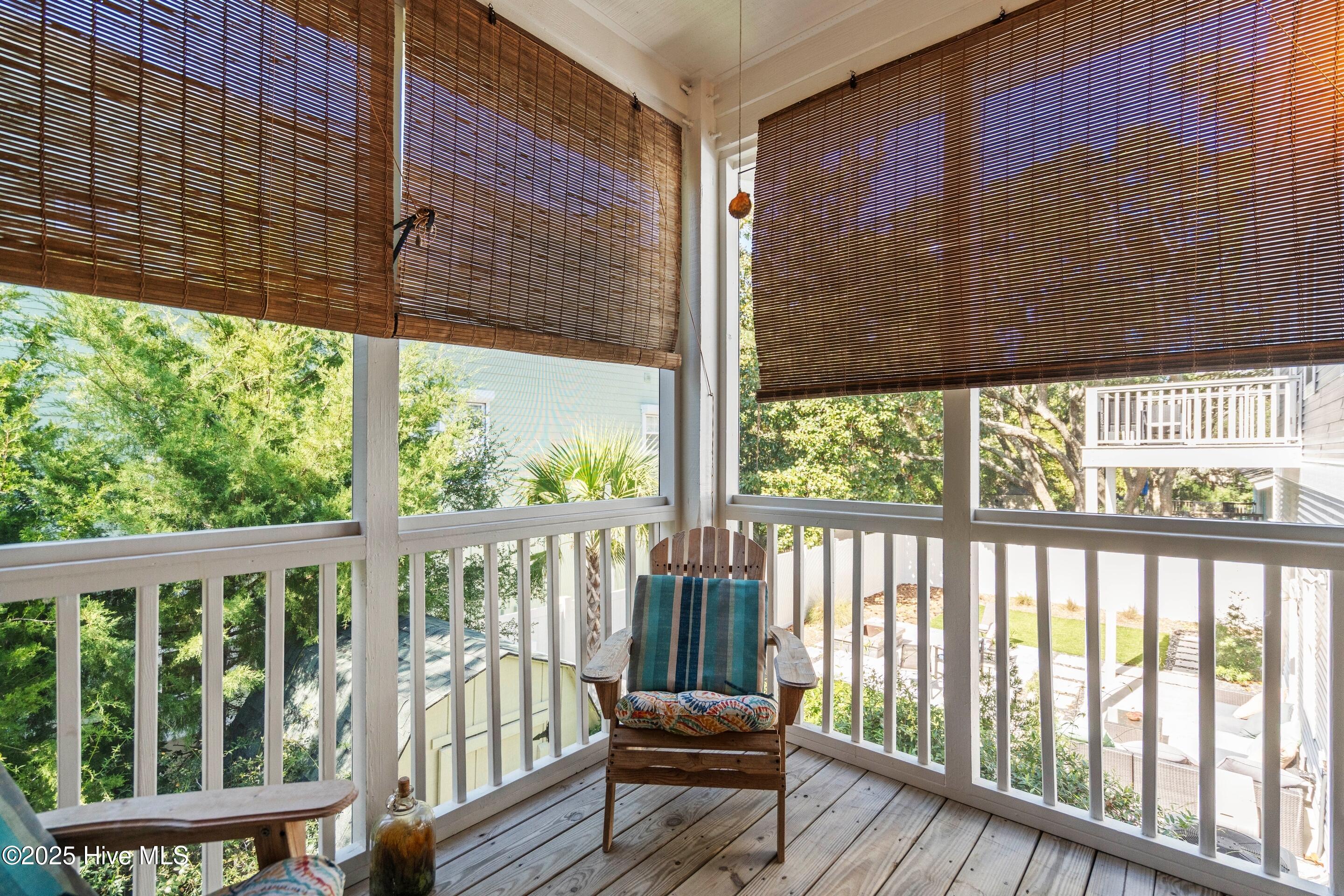 100535794 | Photo 25