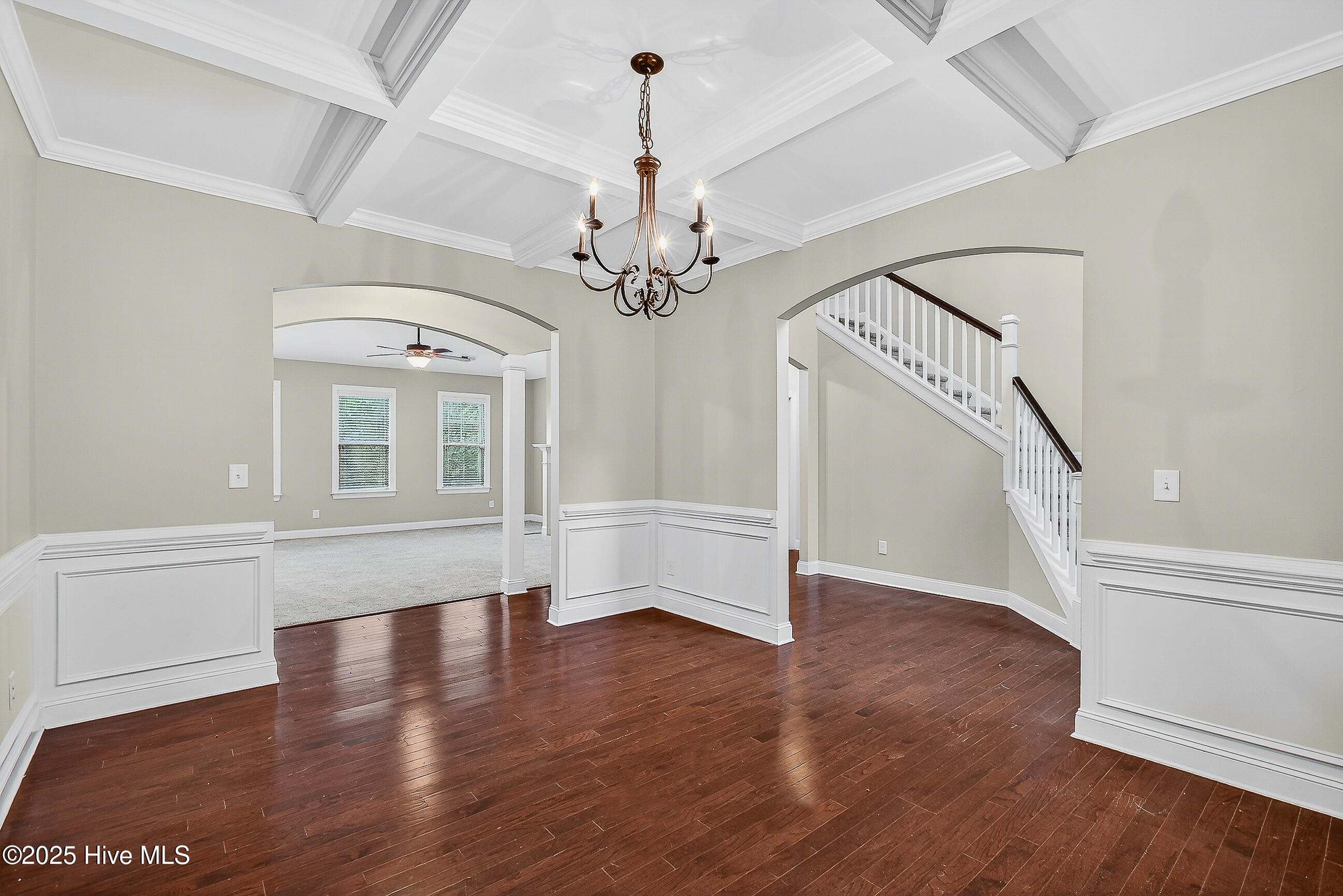 100534677 | Photo 13