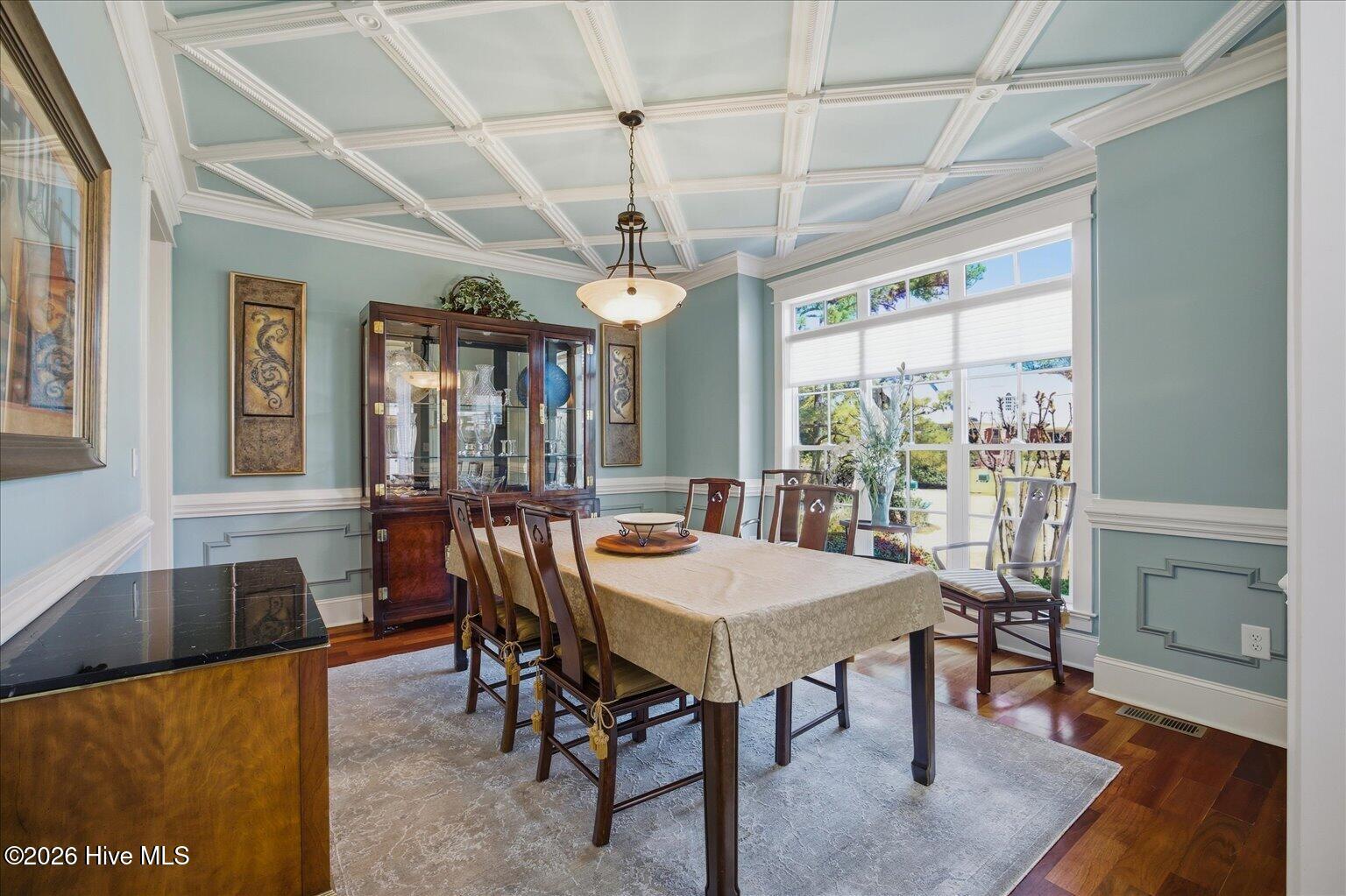 100564317 | Photo 21