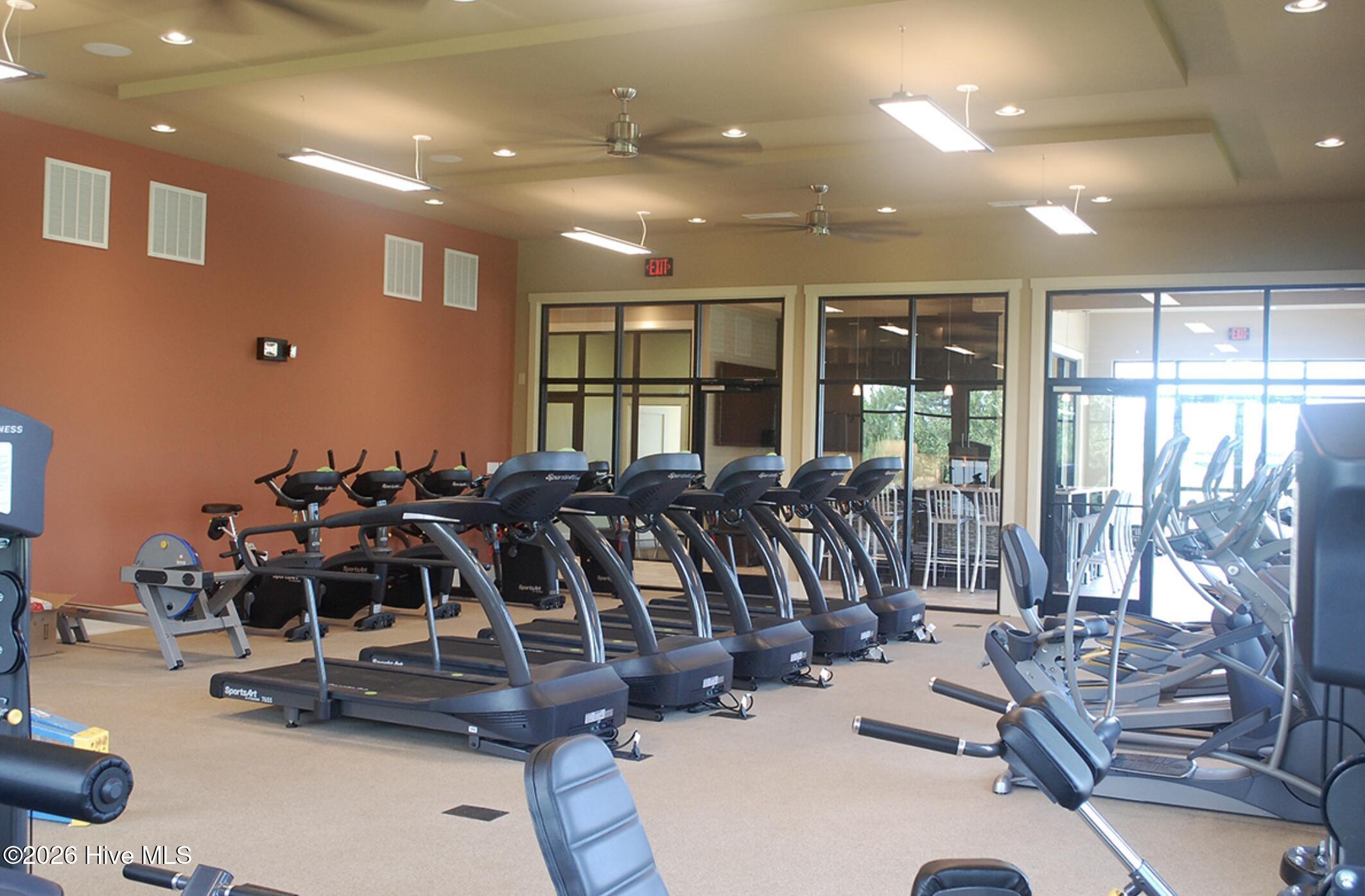 100564015 | Photo 42