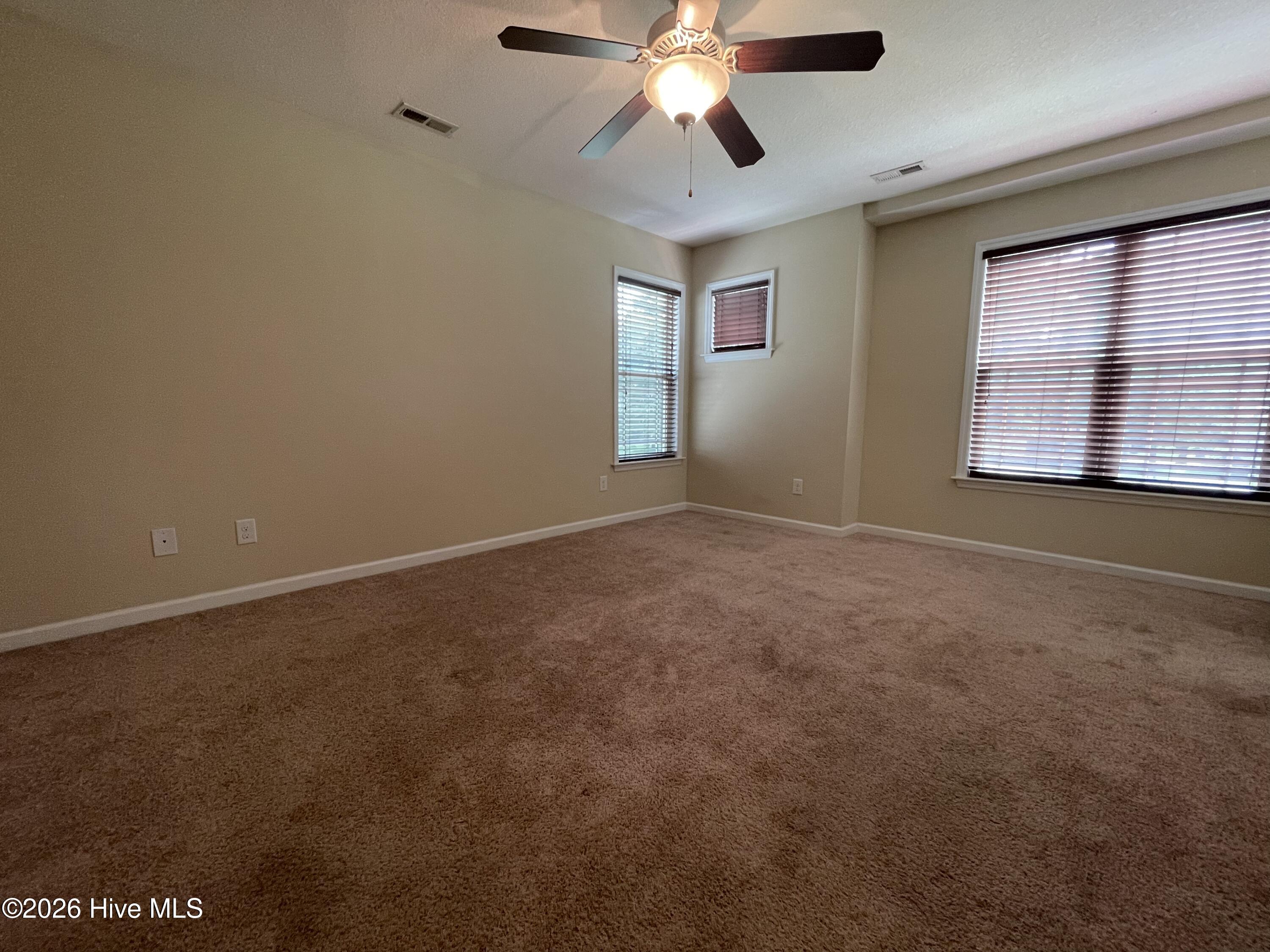 100562553 | Photo 26