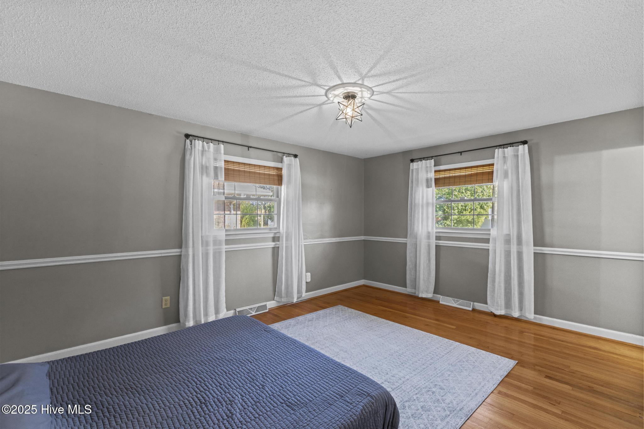 100540981 | Photo 18