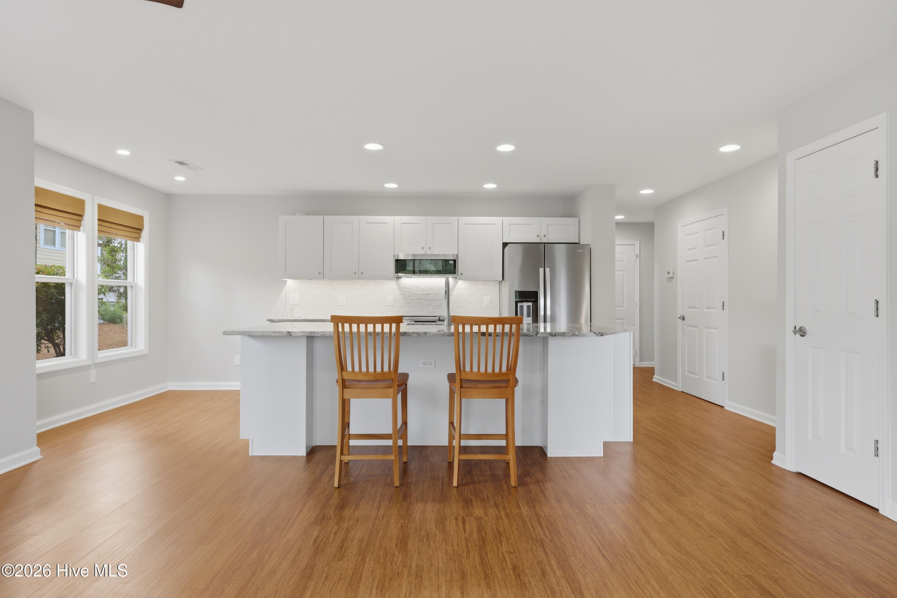 100571170 | Photo 17