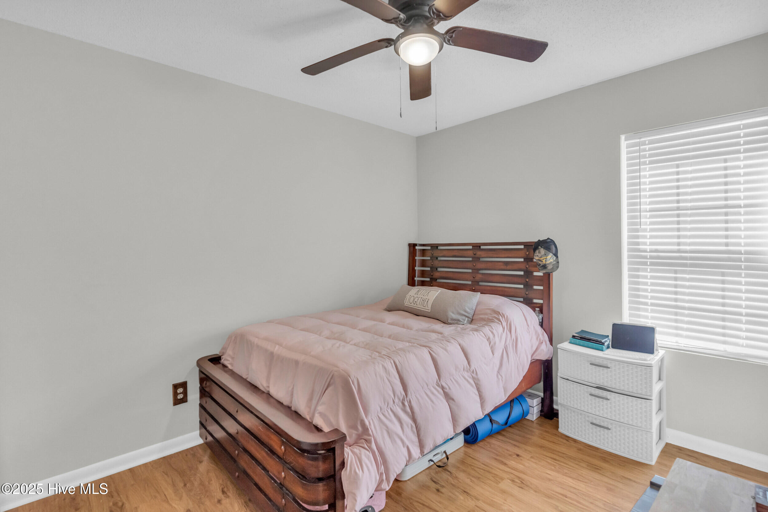 100532002 | Photo 13