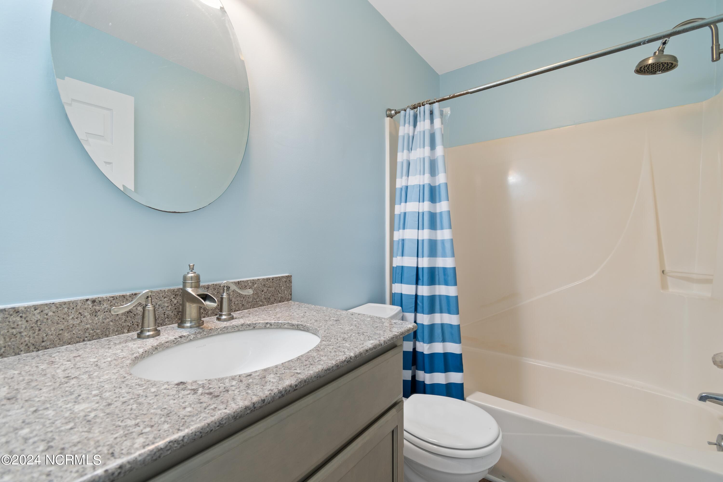 100547764 | Photo 29