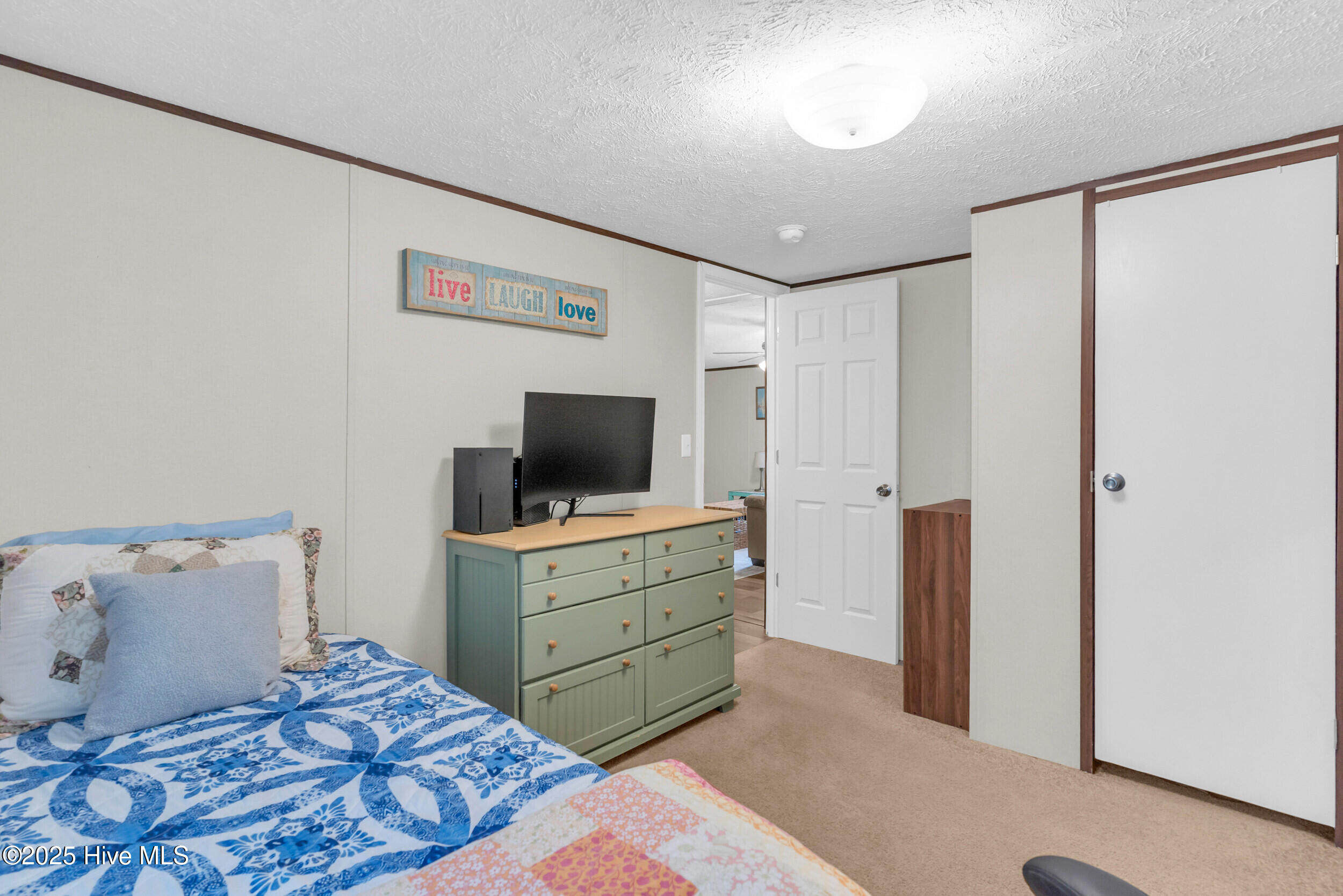 100533753 | Photo 23