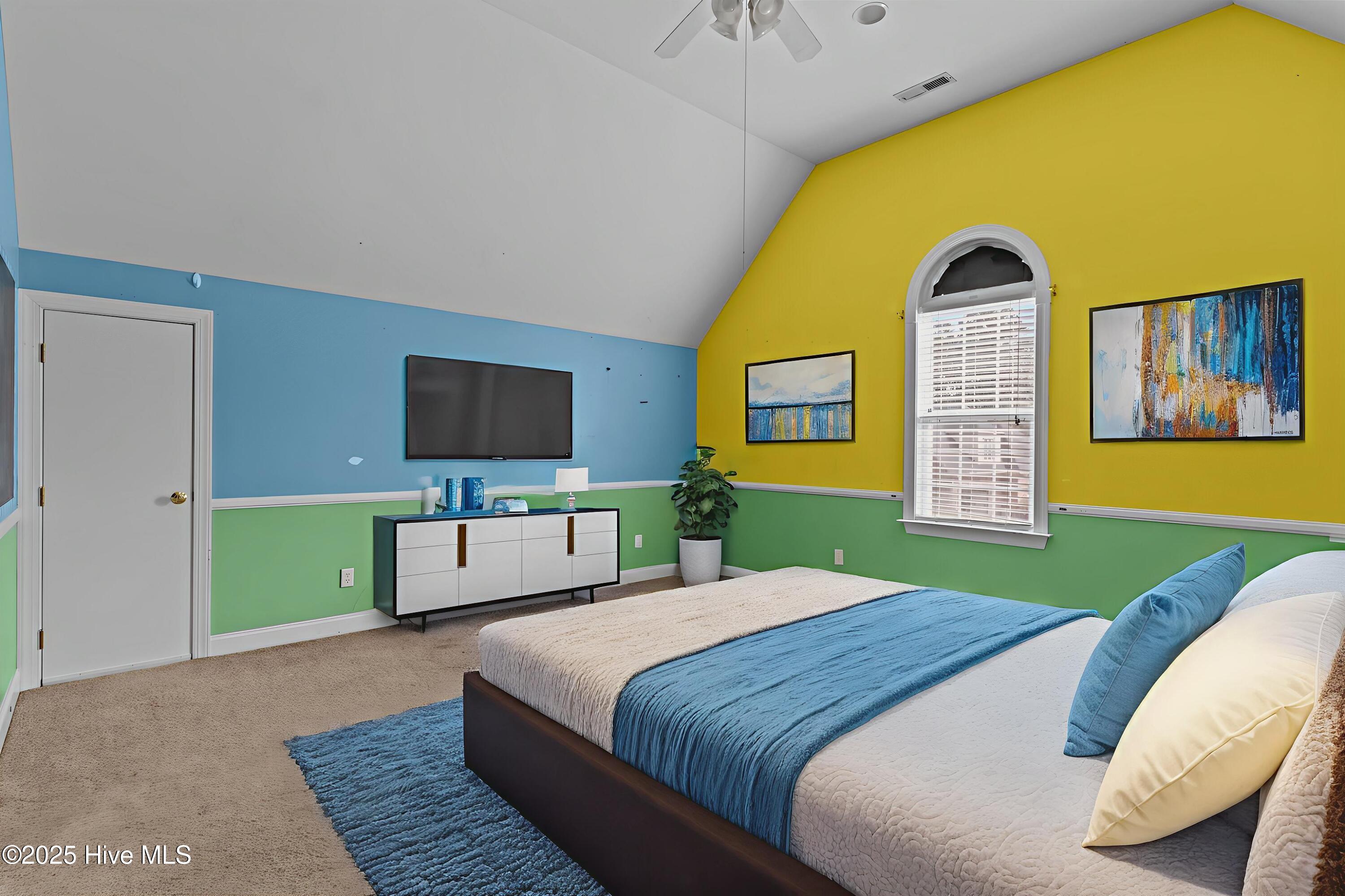 100538095 | Photo 46