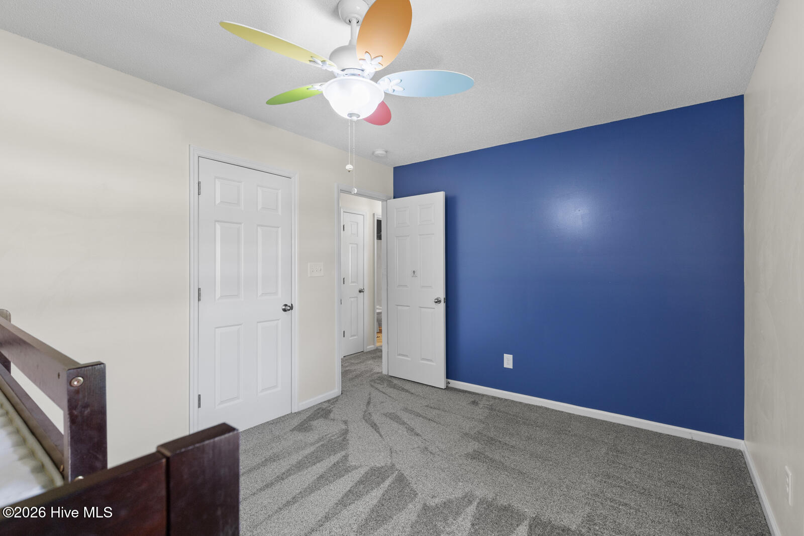 100568558 | Photo 22