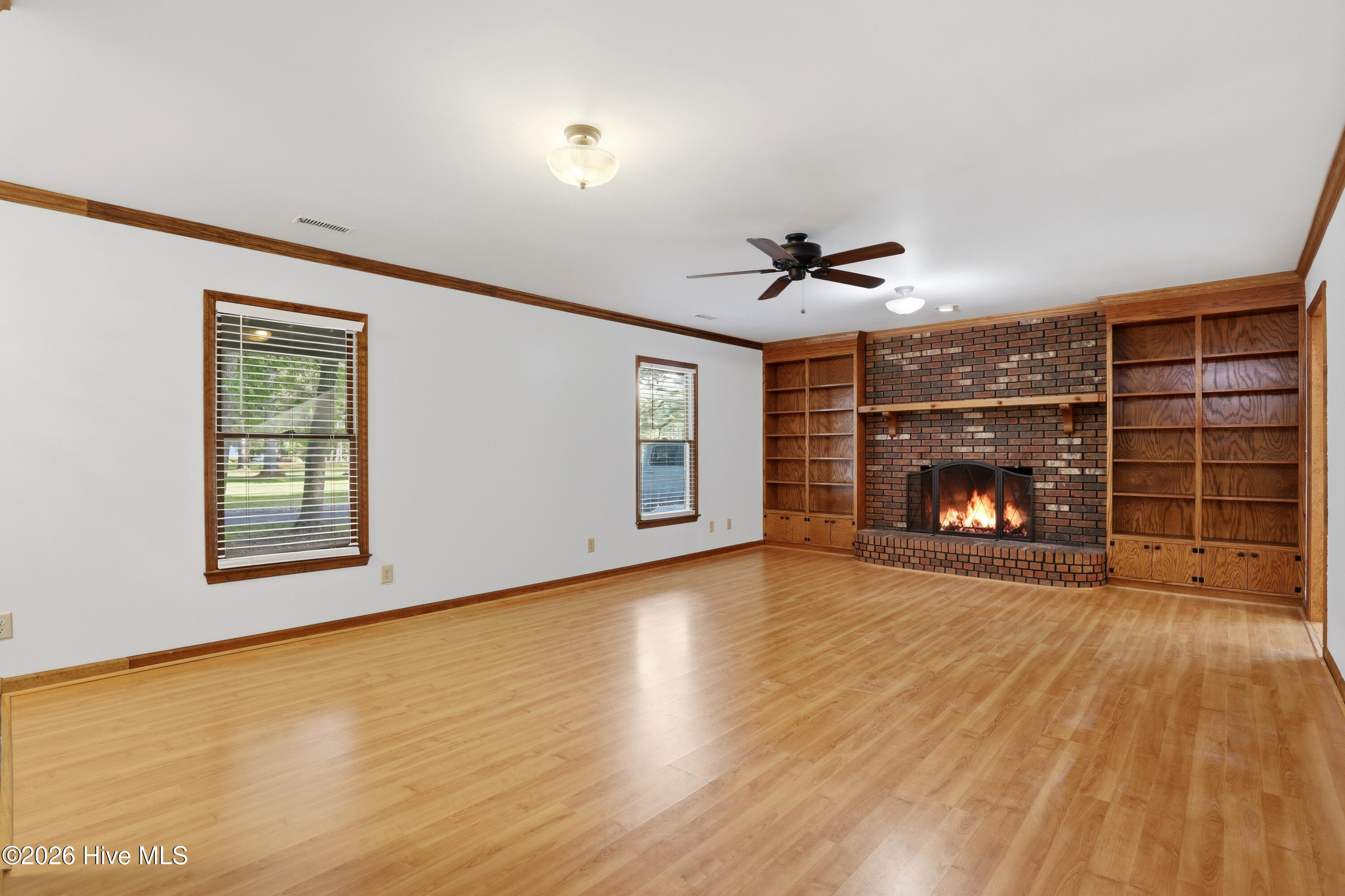 100569494 | Photo 23